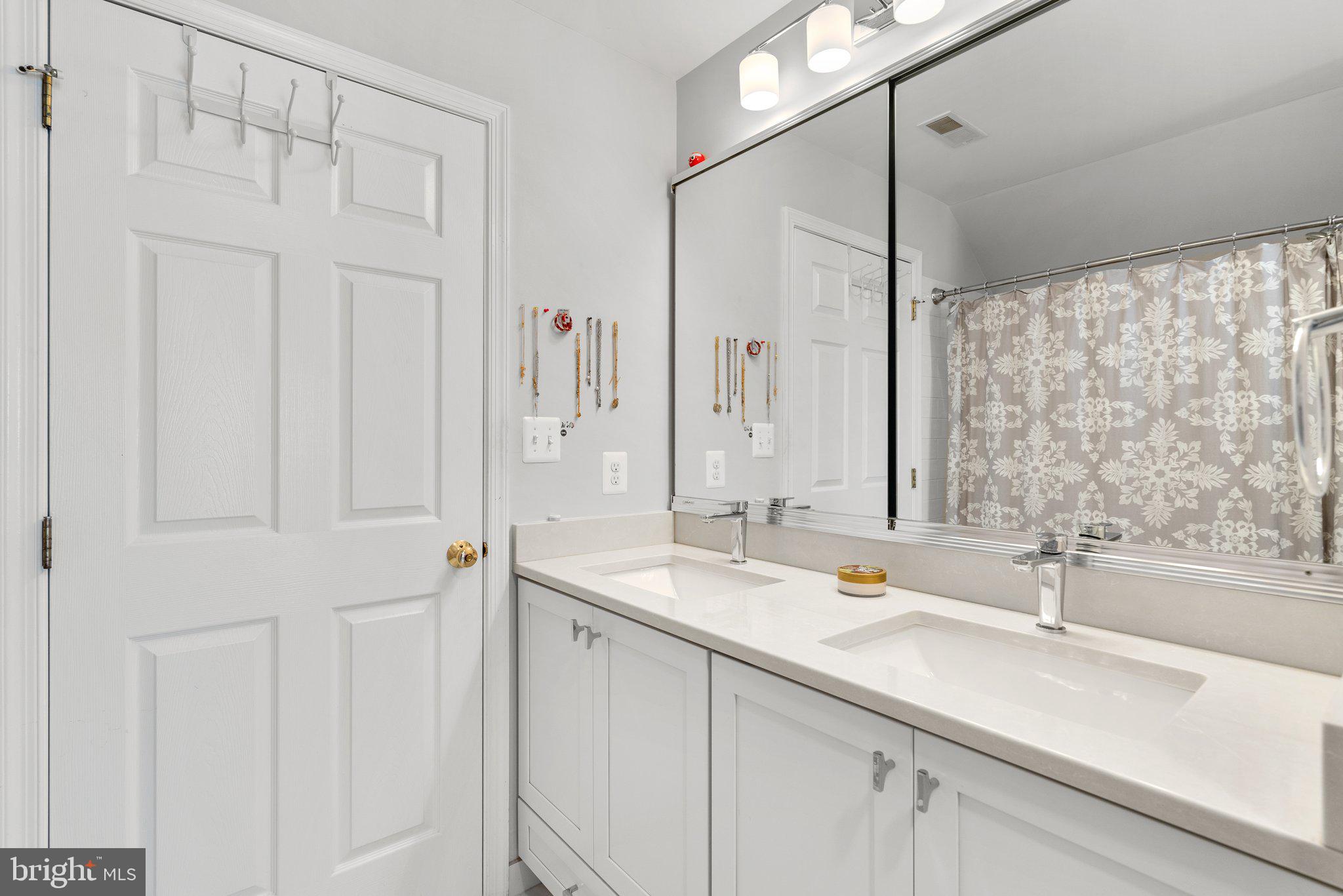 POTOMAC GLEN - Residential