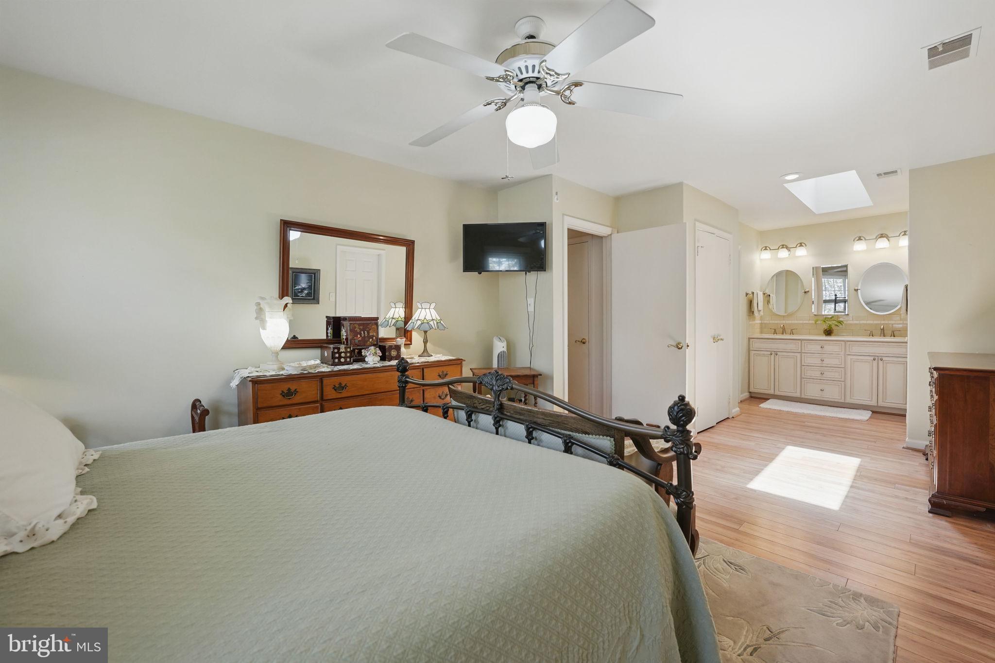 ROLLING VALLEY - Residential