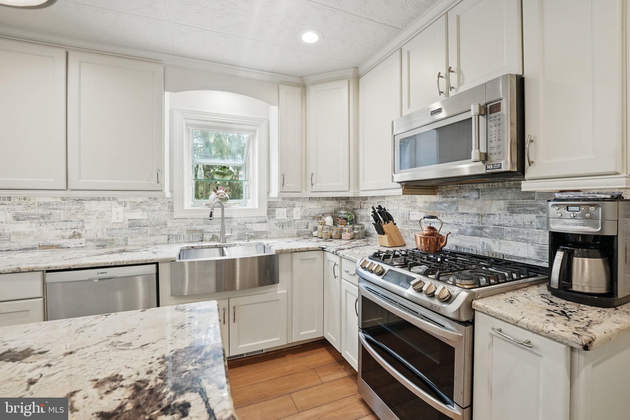 ROLLING VALLEY - Residential