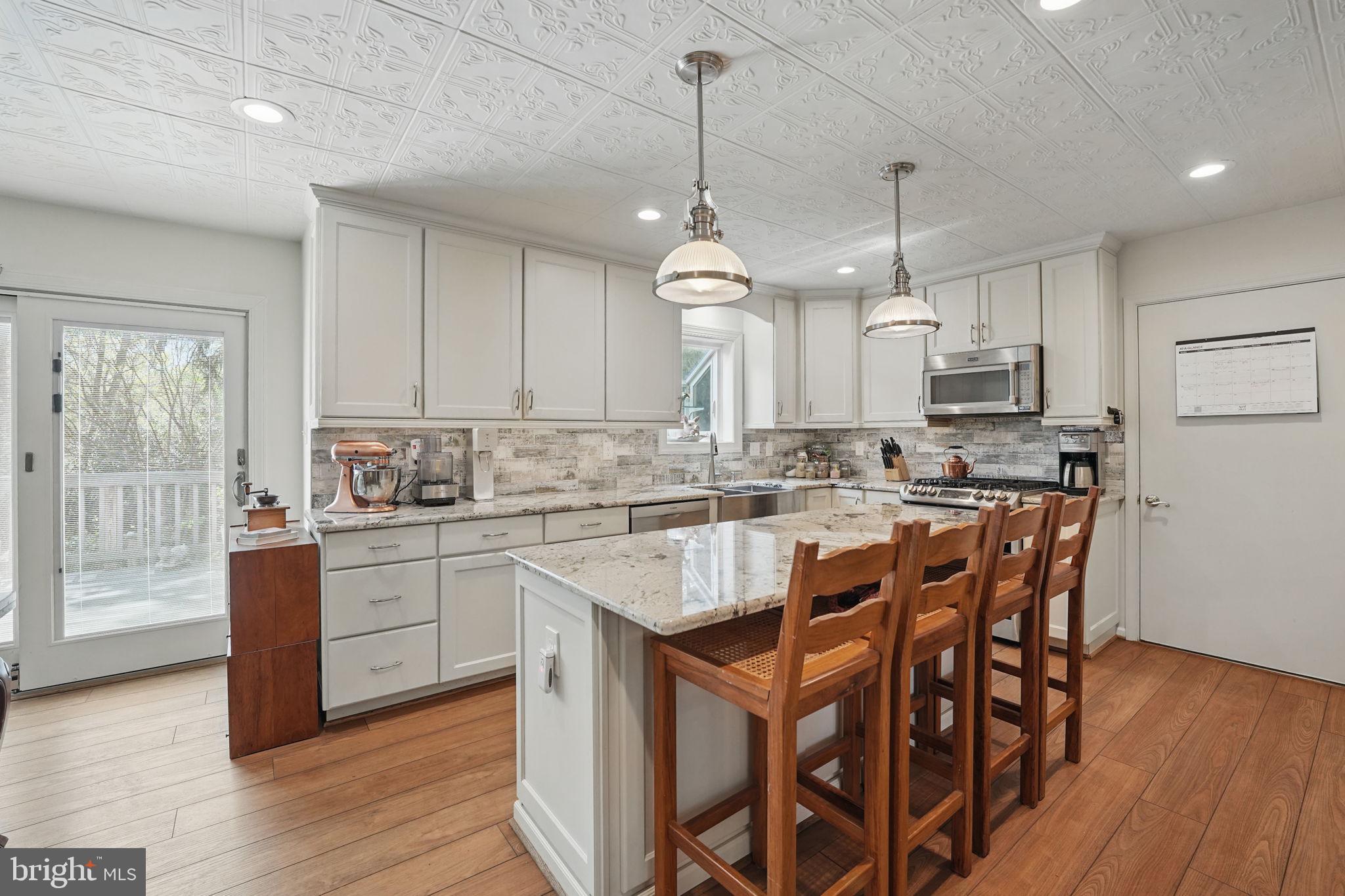 ROLLING VALLEY - Residential