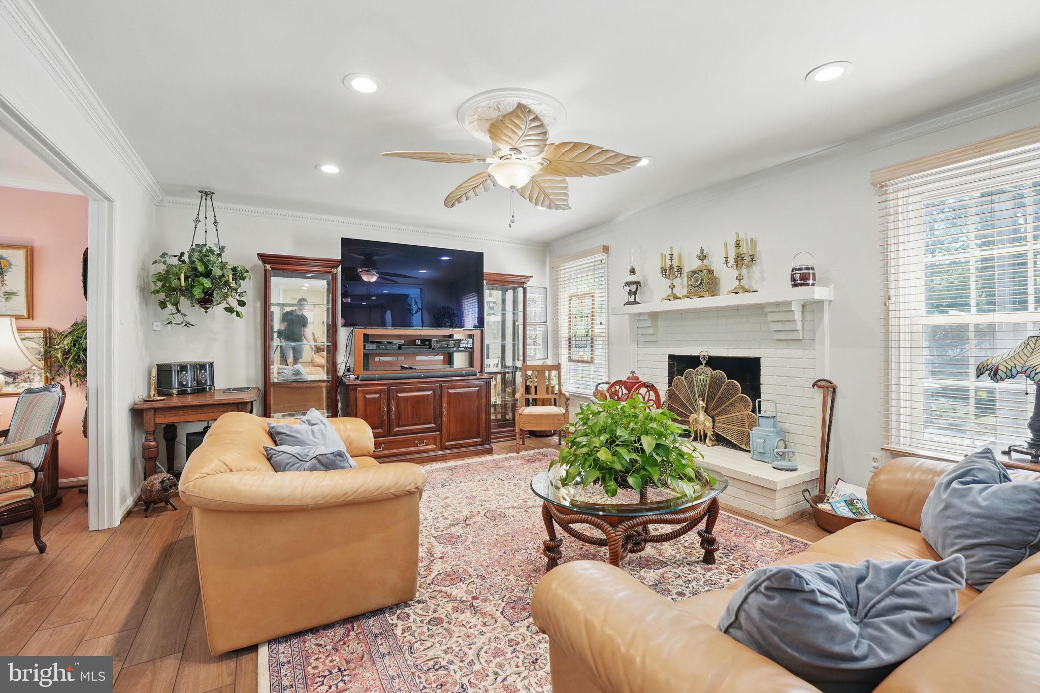 ROLLING VALLEY - Residential