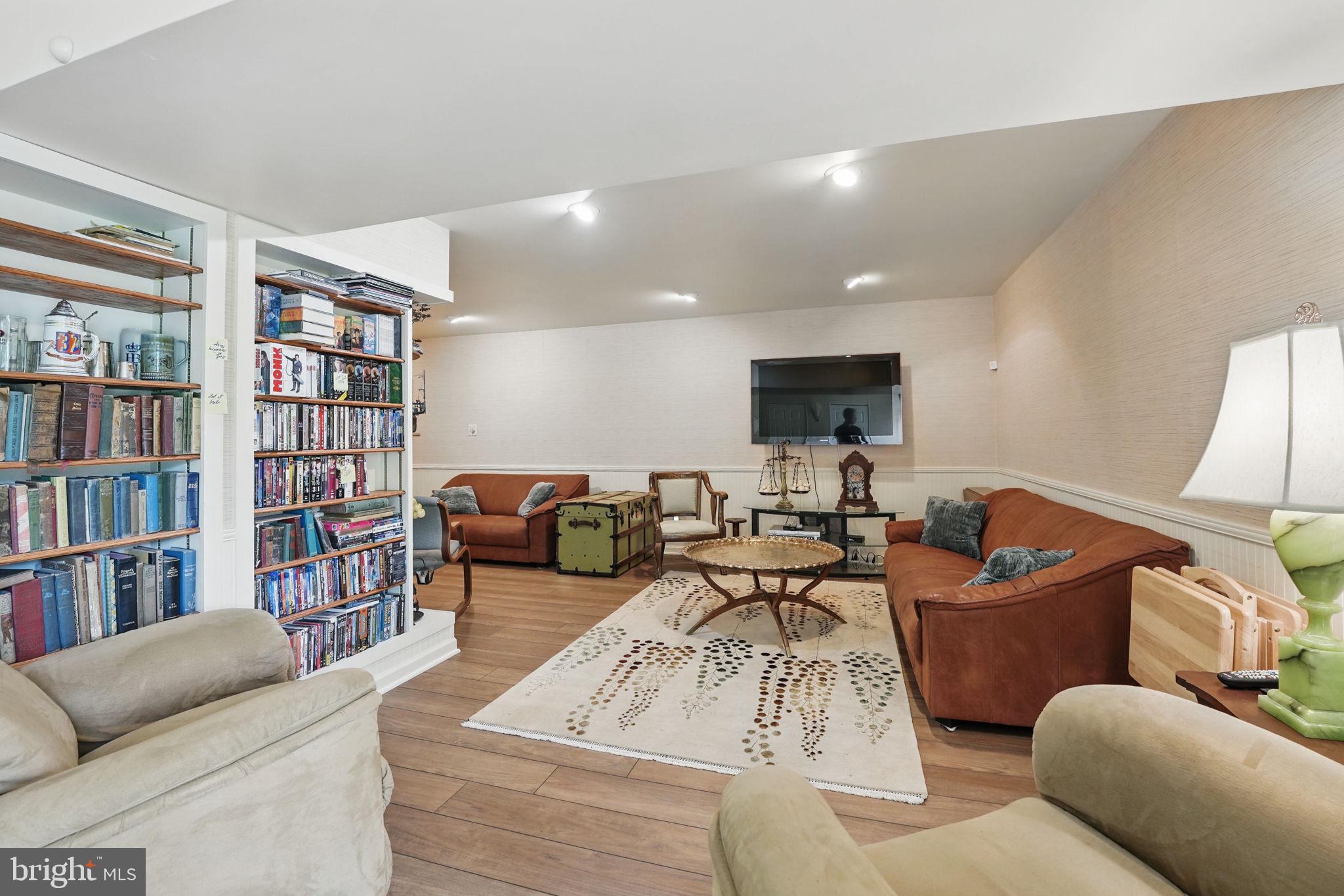 ROLLING VALLEY - Residential