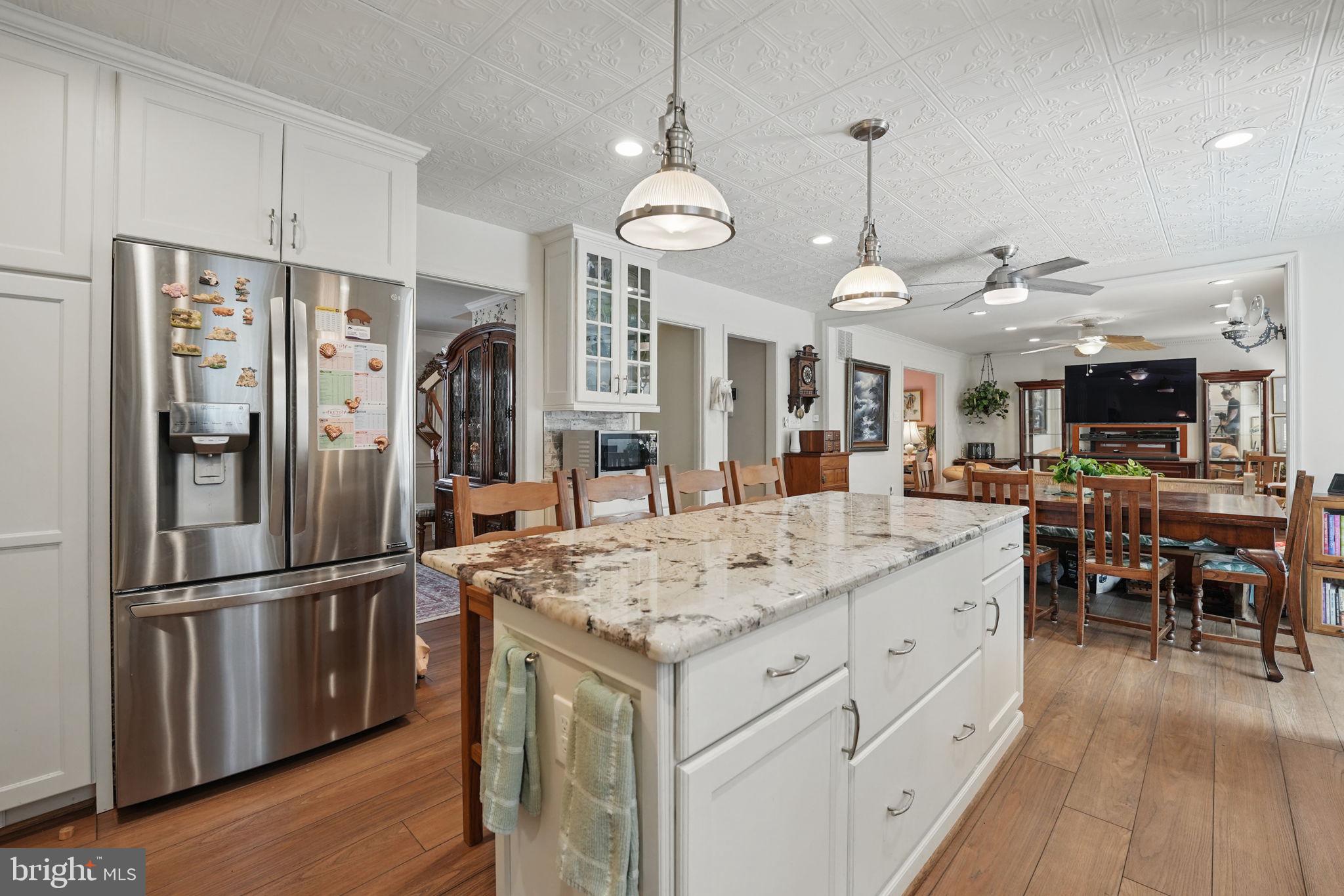 ROLLING VALLEY - Residential