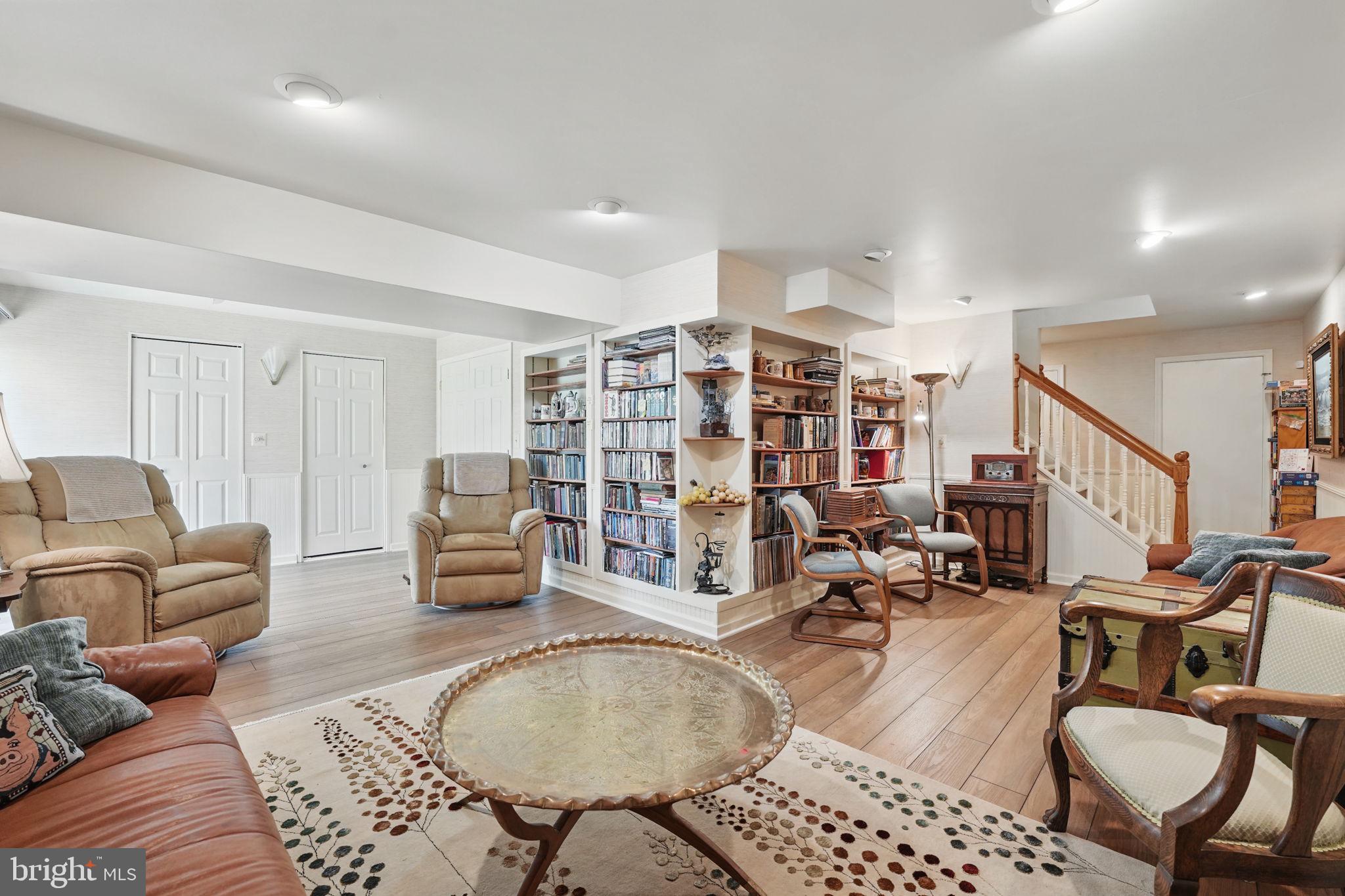 ROLLING VALLEY - Residential