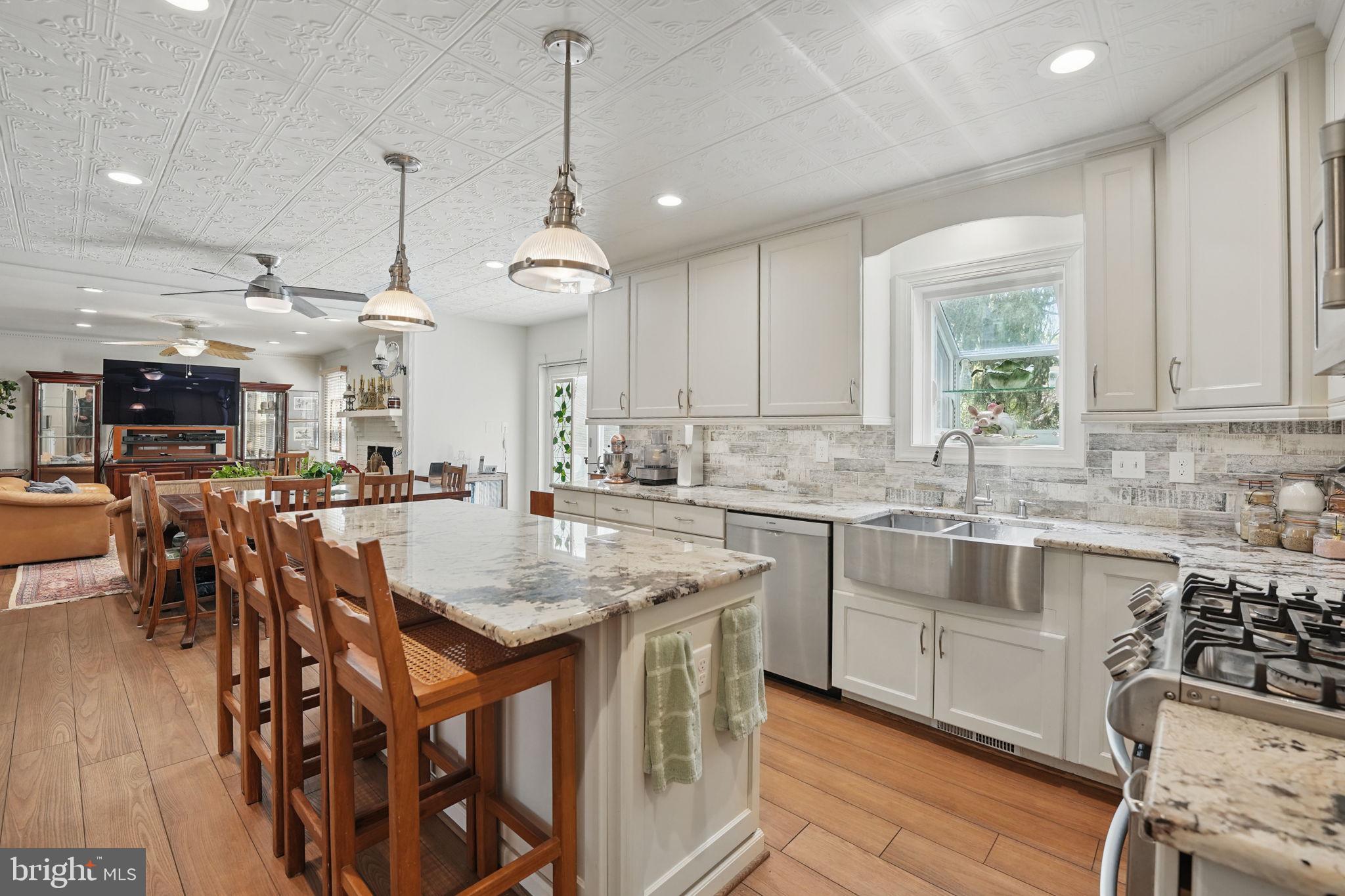 ROLLING VALLEY - Residential