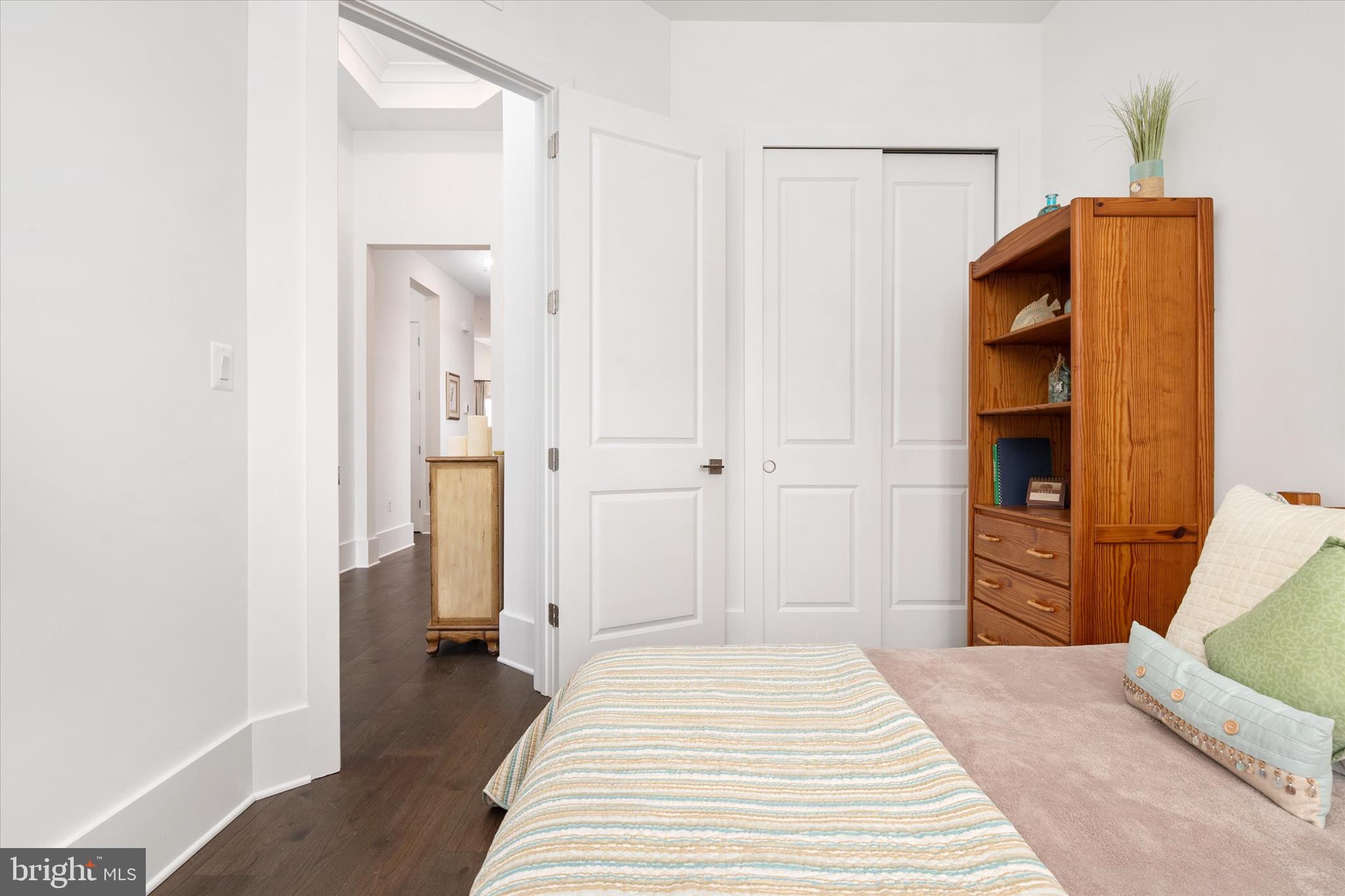 FOUR SEASONS AT KENT ISLAND - Residential