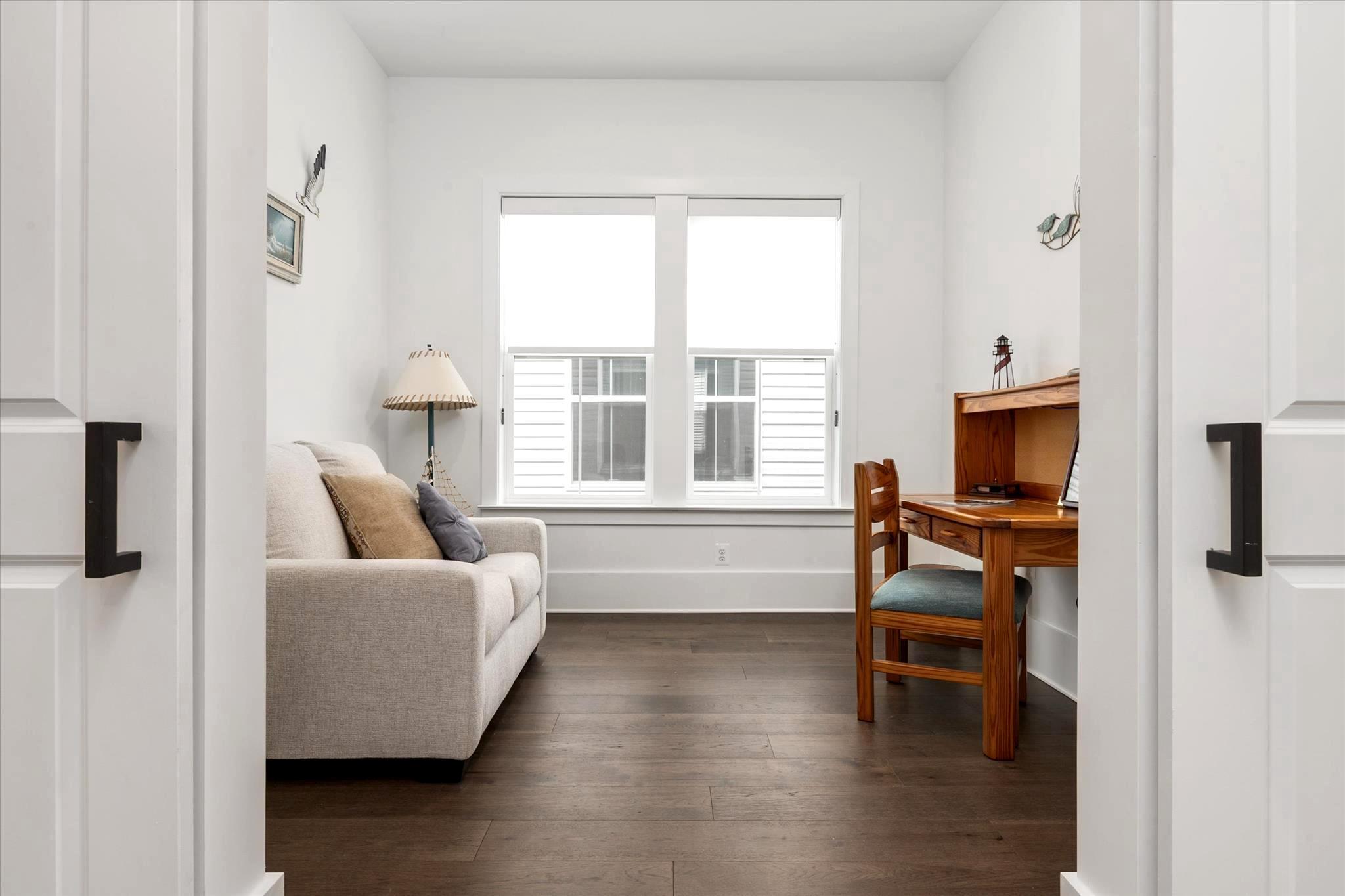 FOUR SEASONS AT KENT ISLAND - Residential