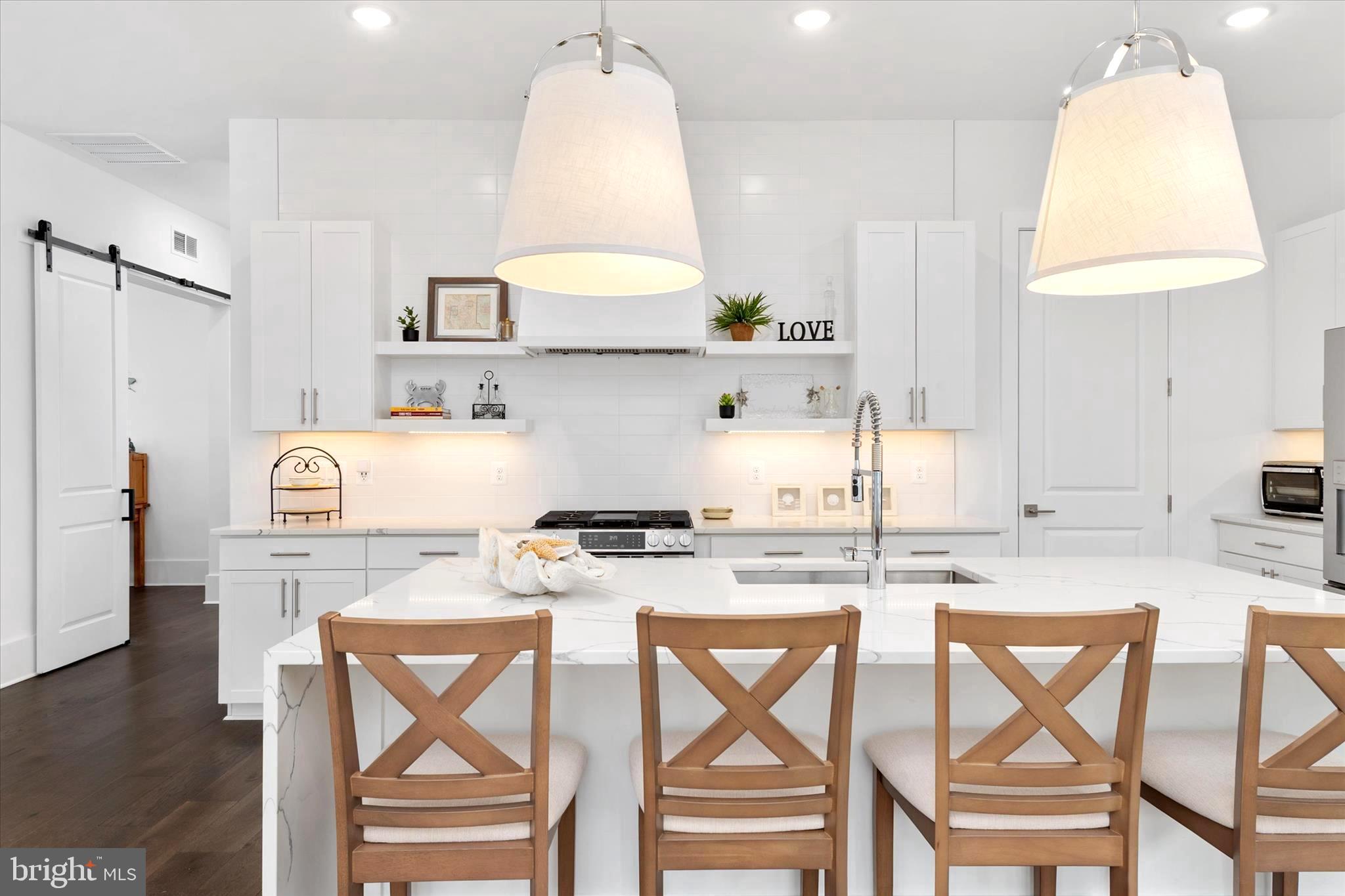 FOUR SEASONS AT KENT ISLAND - Residential