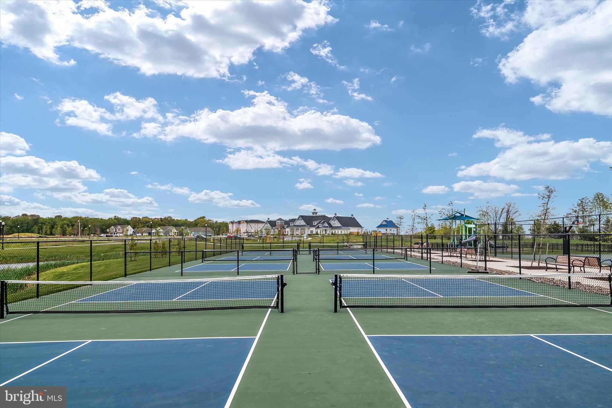 FOUR SEASONS AT KENT ISLAND - Residential