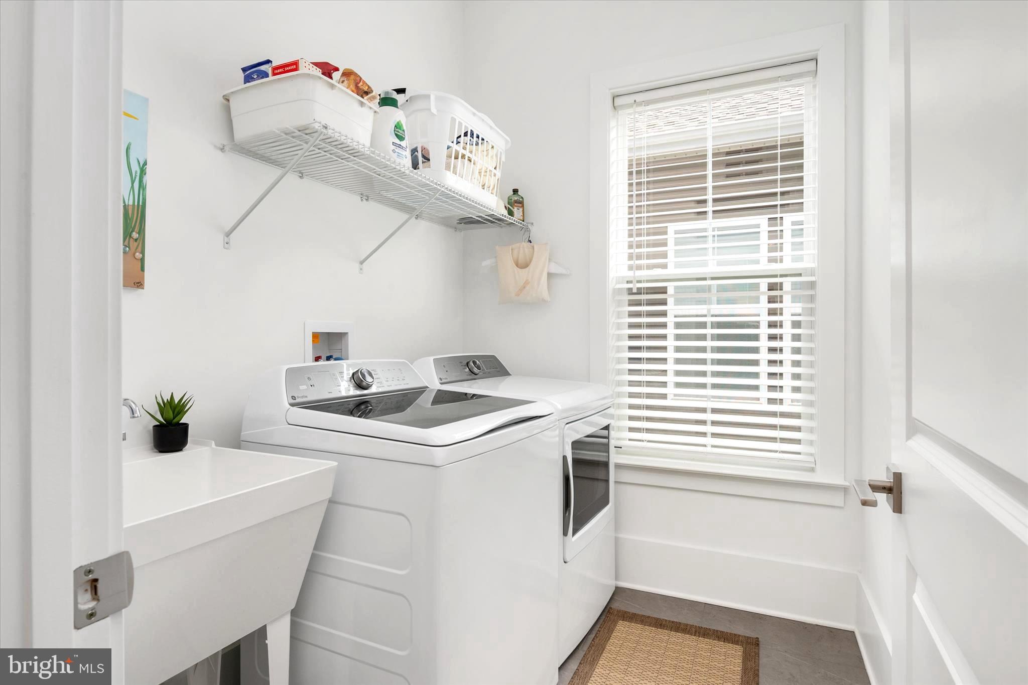 FOUR SEASONS AT KENT ISLAND - Residential