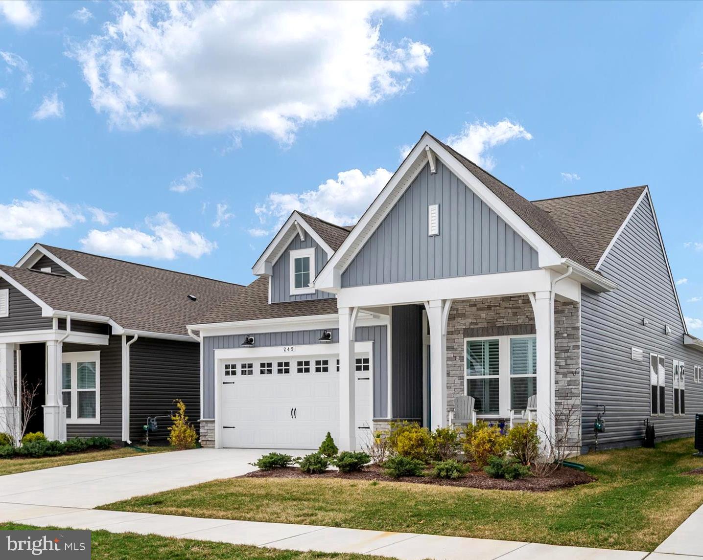 FOUR SEASONS AT KENT ISLAND - Residential