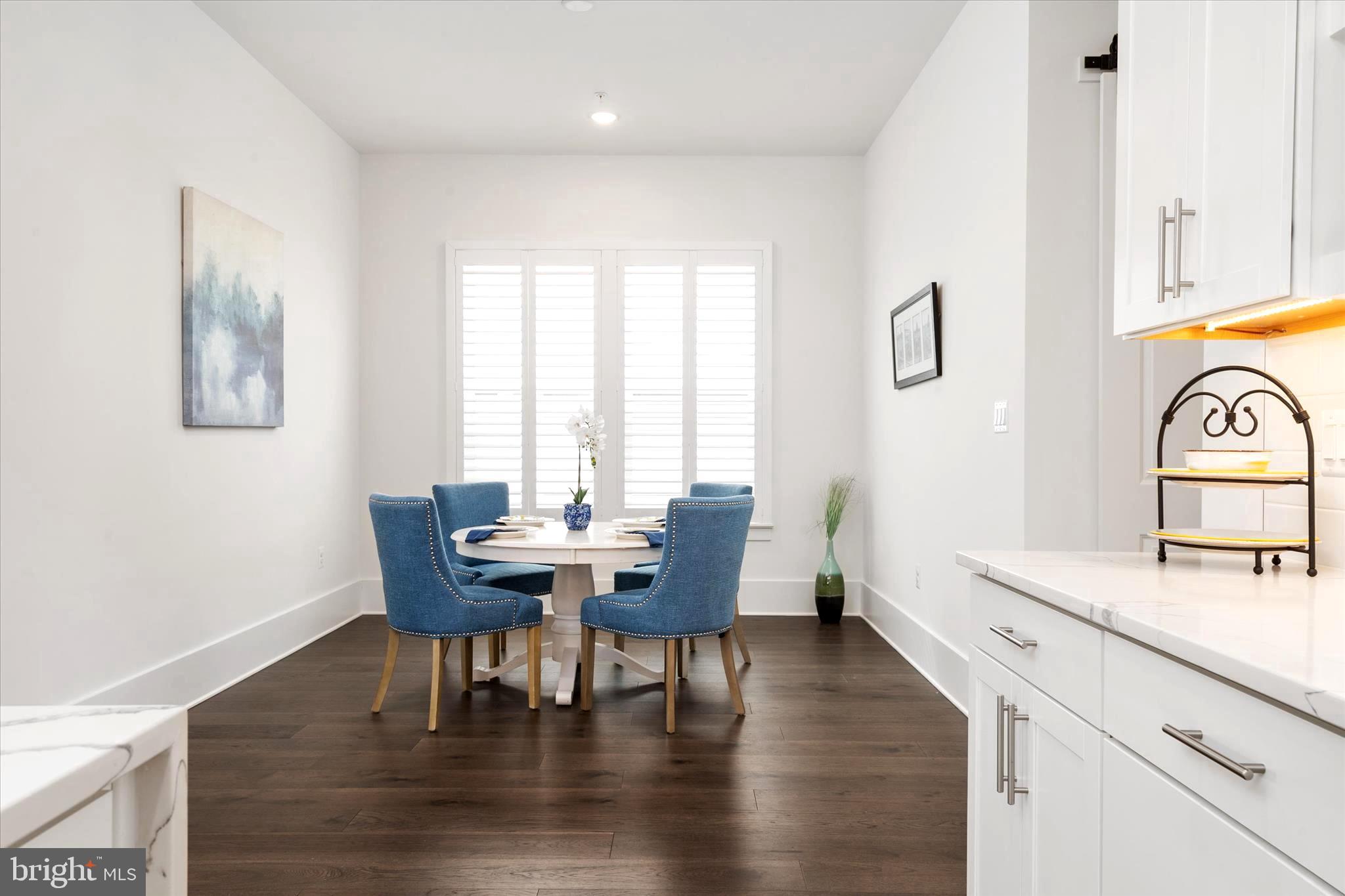 FOUR SEASONS AT KENT ISLAND - Residential