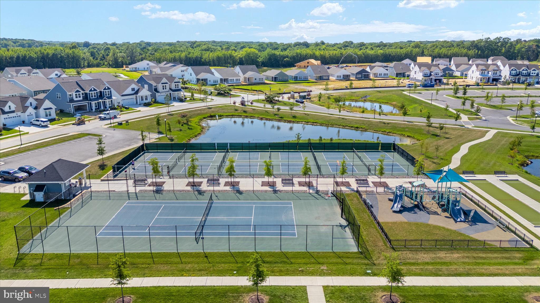 FOUR SEASONS AT KENT ISLAND - Residential