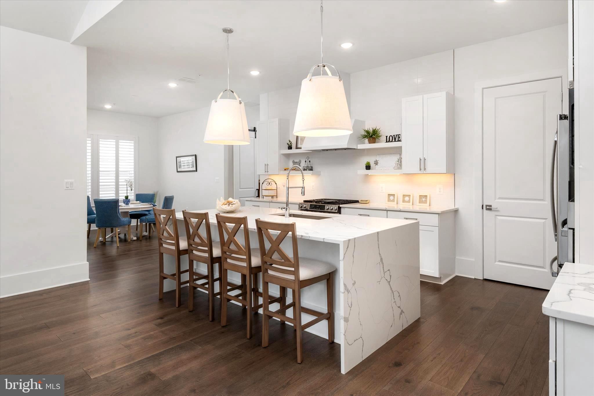 FOUR SEASONS AT KENT ISLAND - Residential