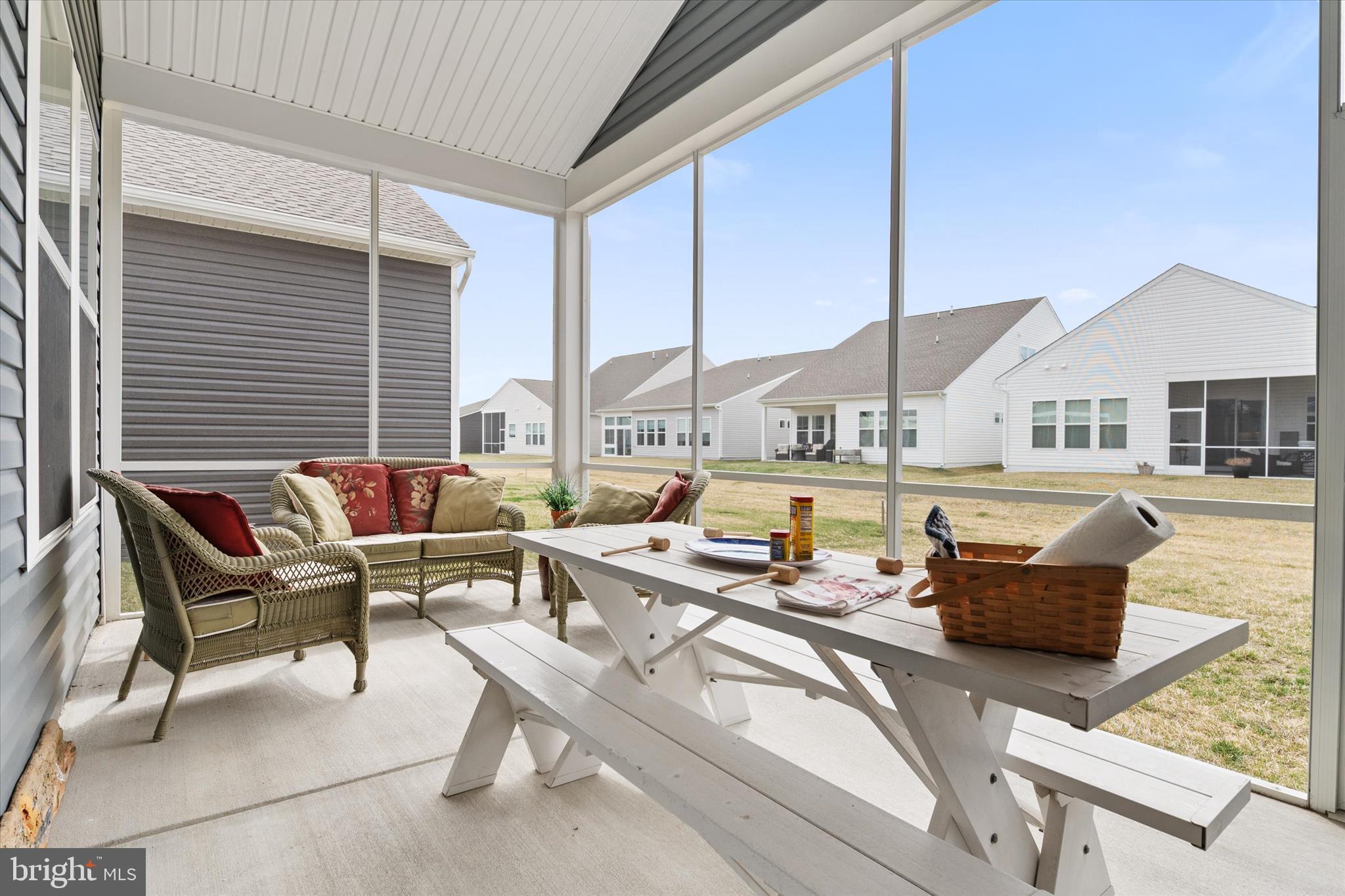 FOUR SEASONS AT KENT ISLAND - Residential