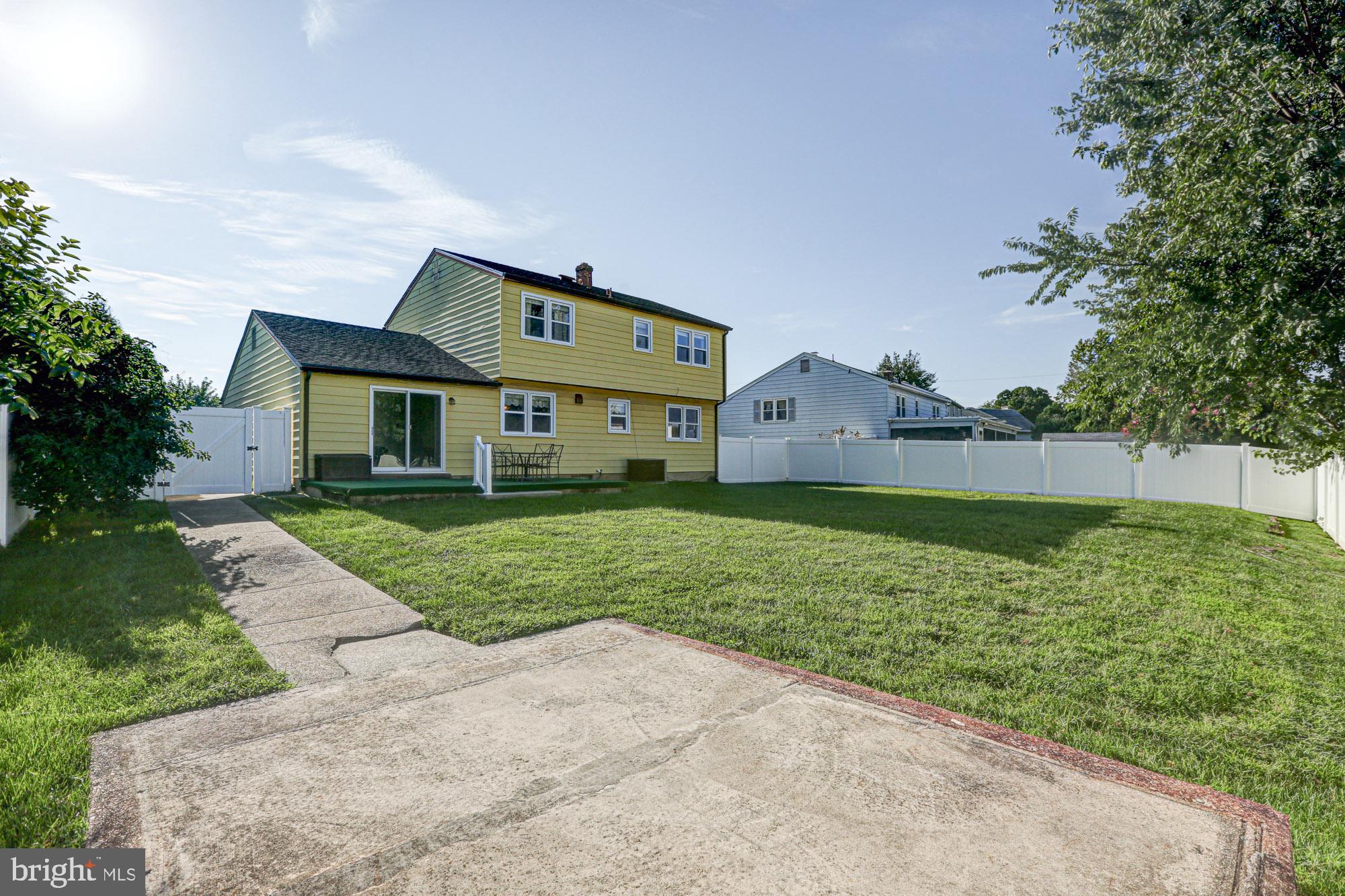 307 E ROOSEVELT AVENUE