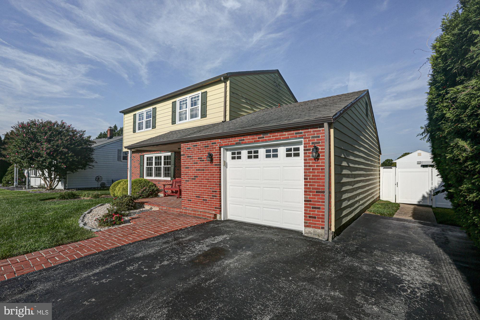 307 E ROOSEVELT AVENUE
