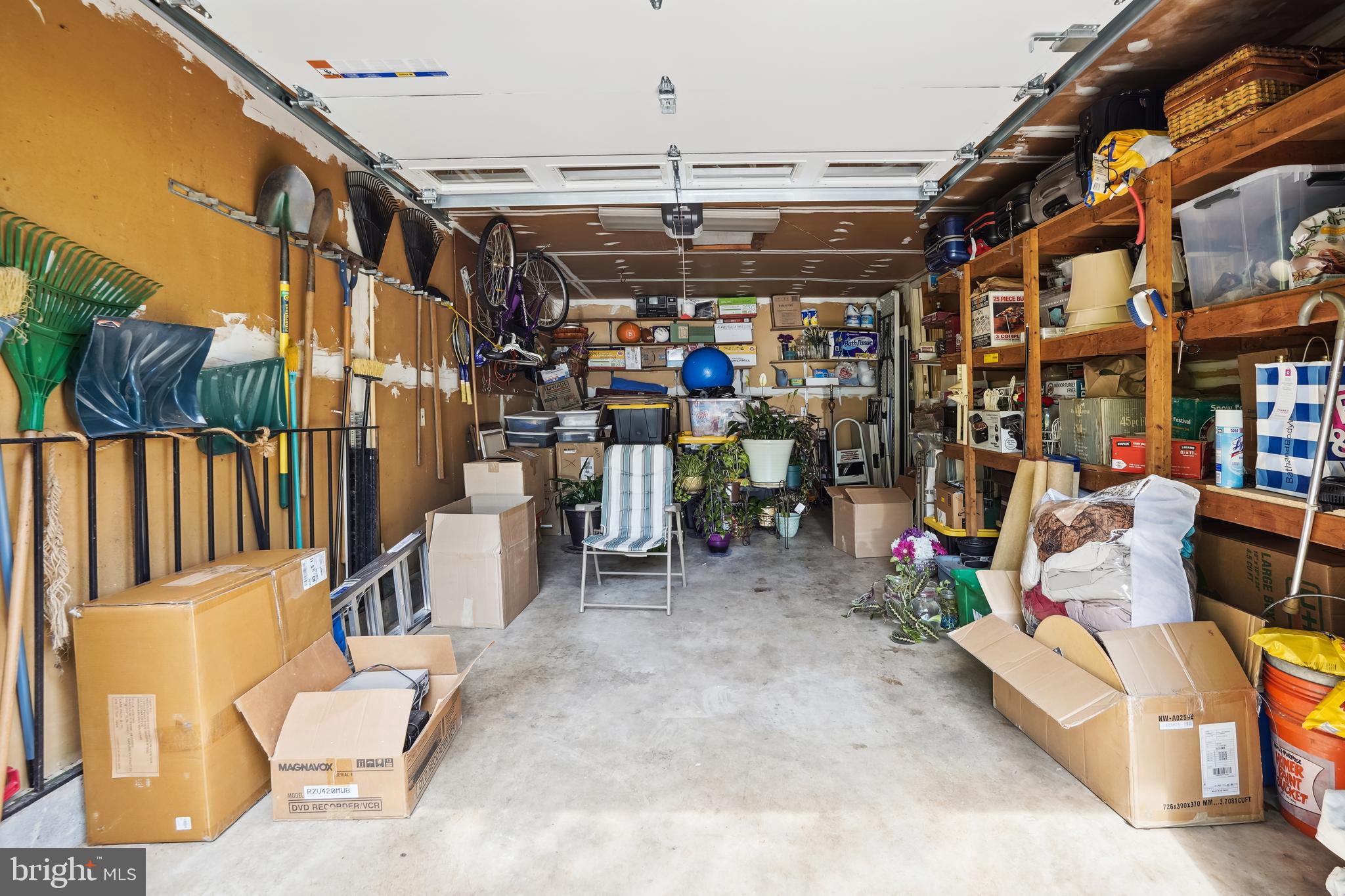 NEWPORT - Residential