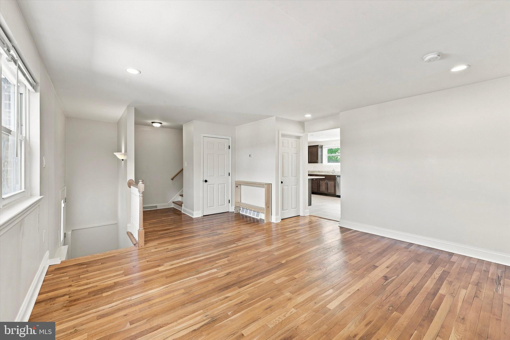 438 W CHESTNUT STREET