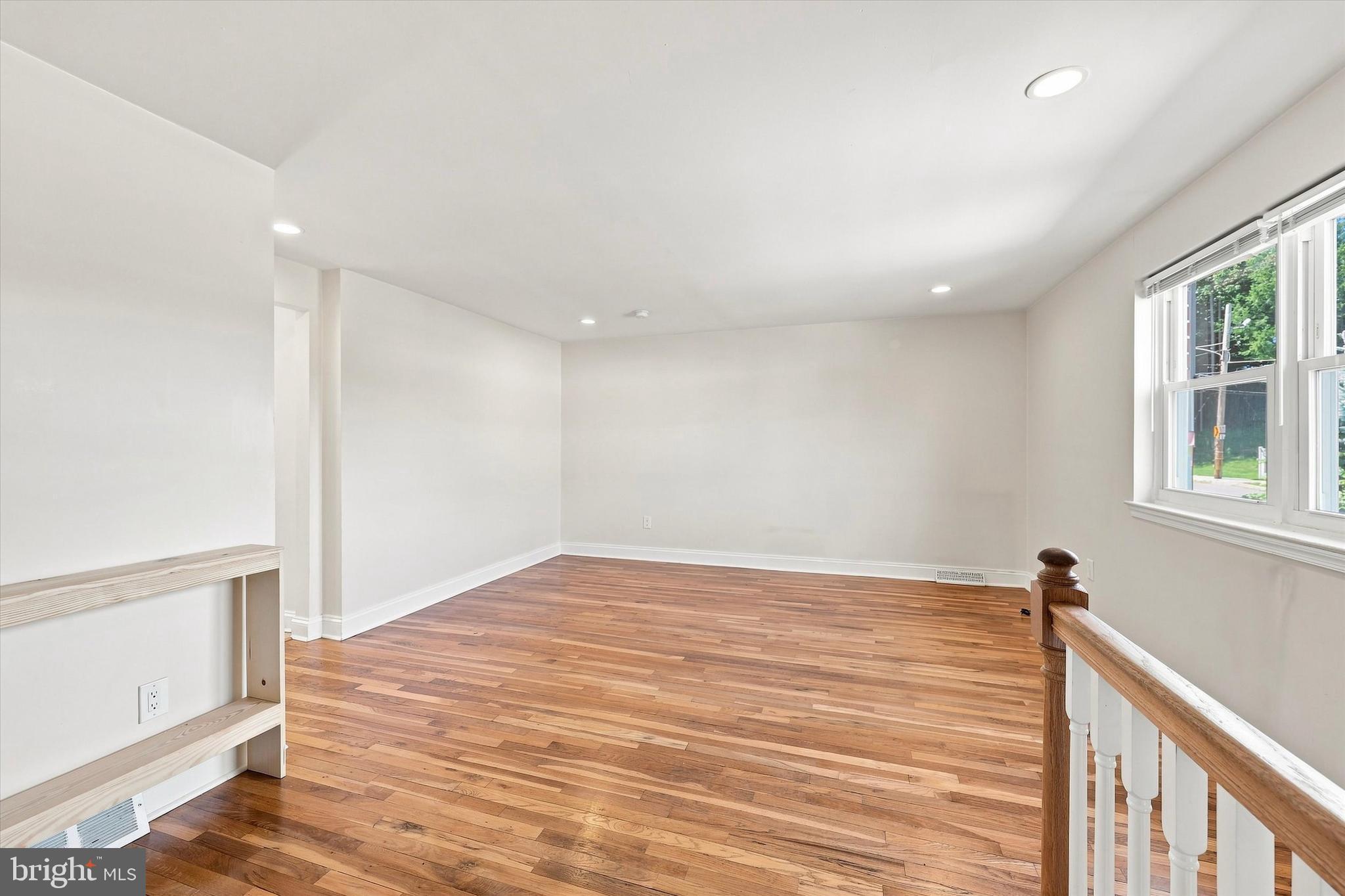 438 W CHESTNUT STREET