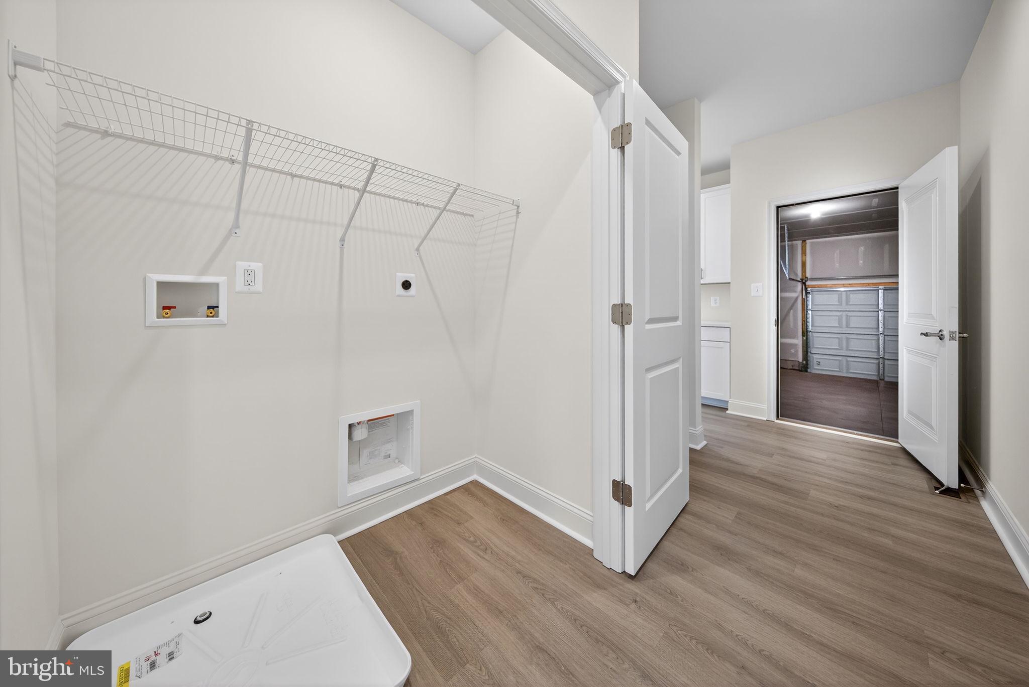 BROOKFIELD - Residential