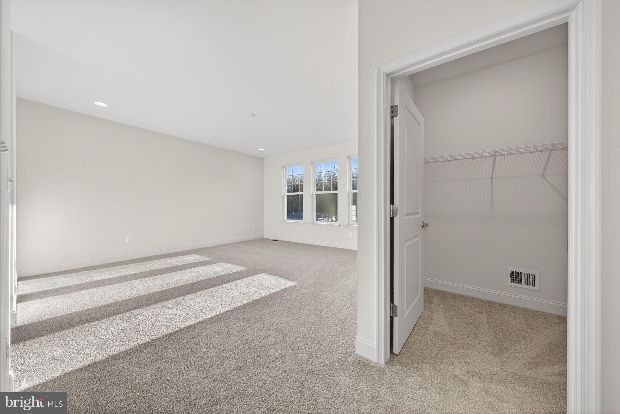 BROOKFIELD - Residential