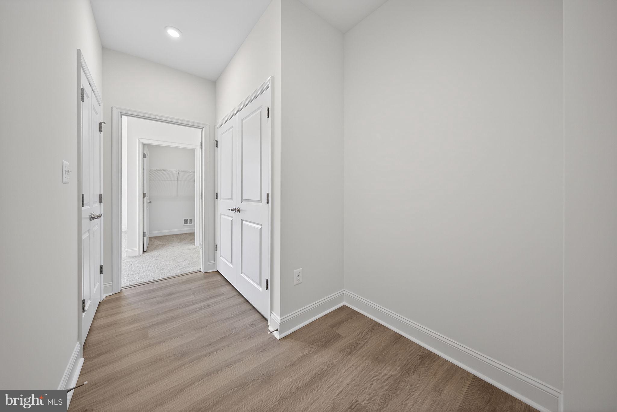 BROOKFIELD - Residential