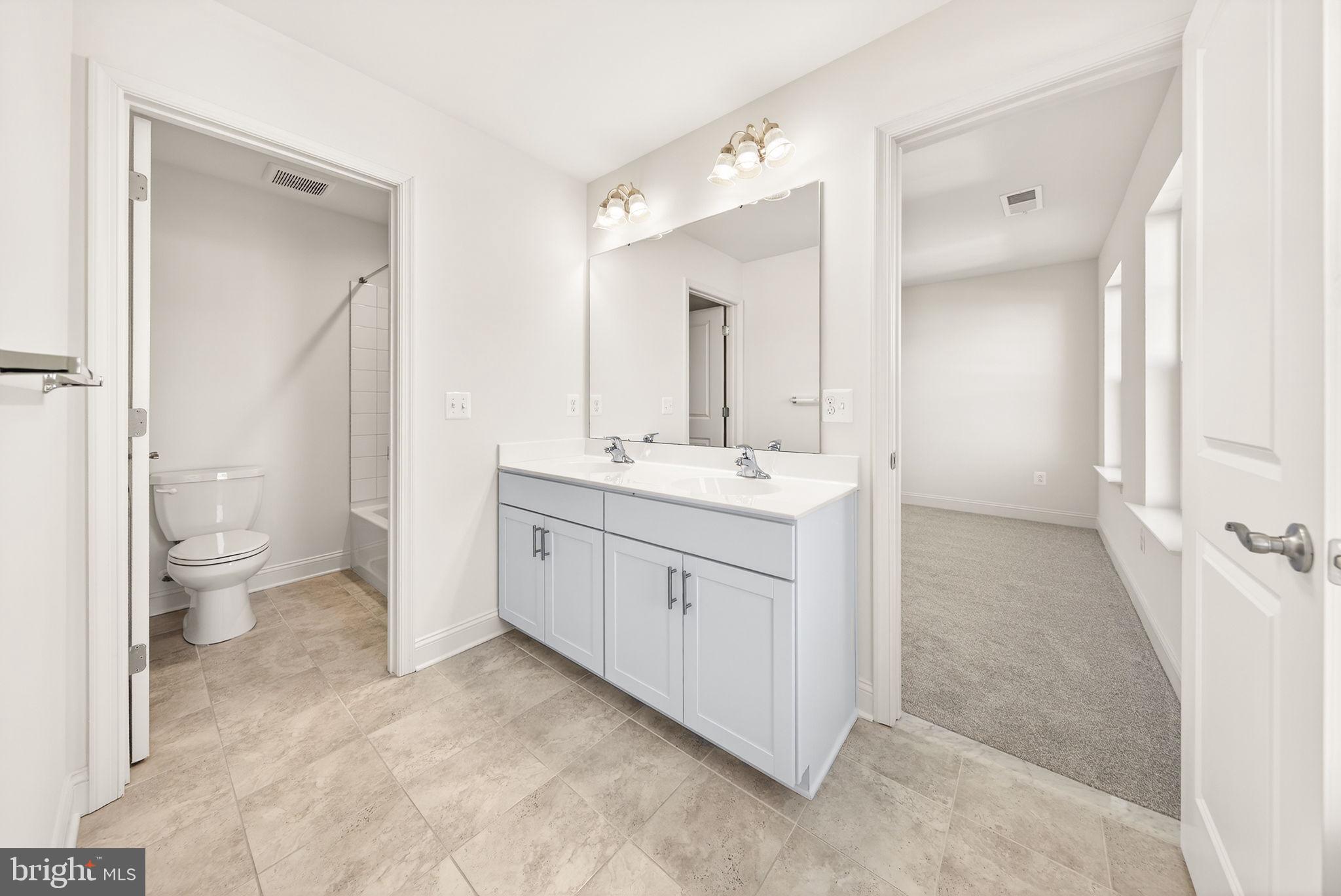 BROOKFIELD - Residential