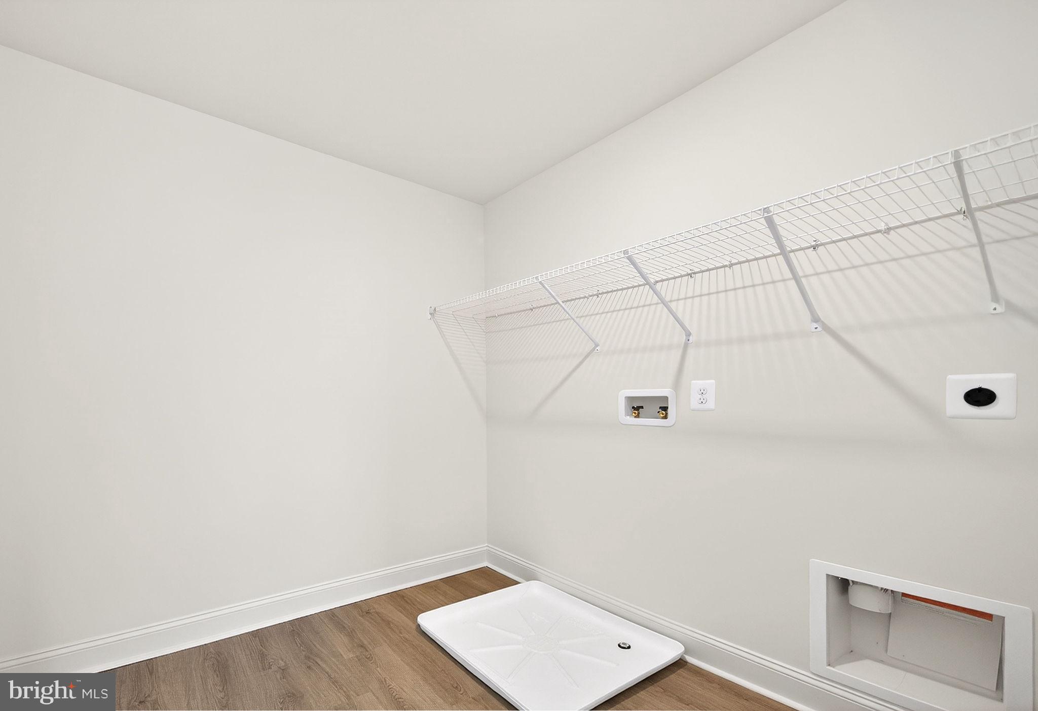 BROOKFIELD - Residential