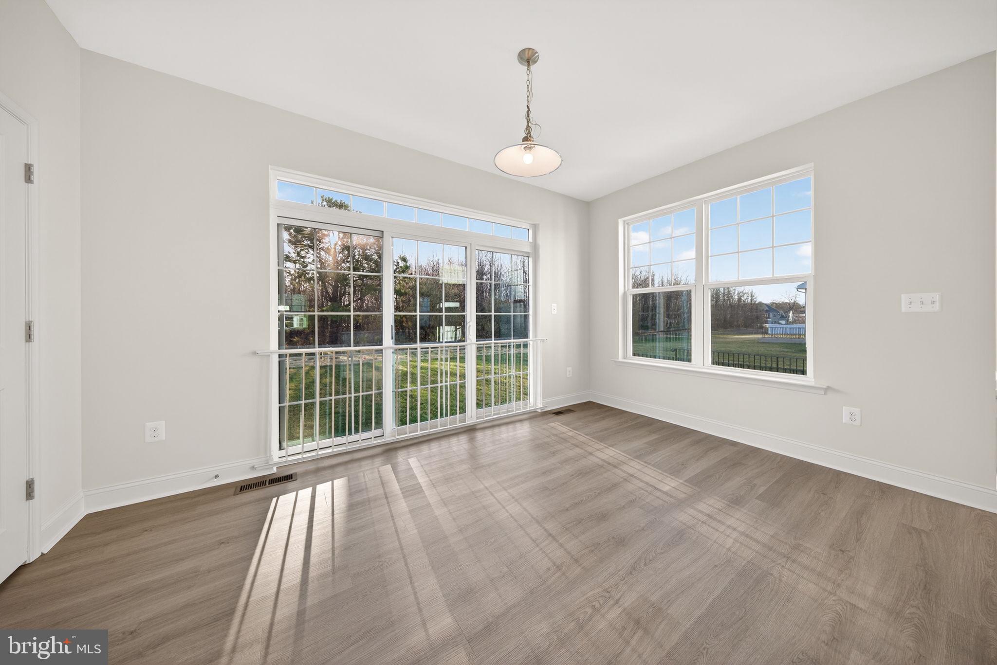 BROOKFIELD - Residential