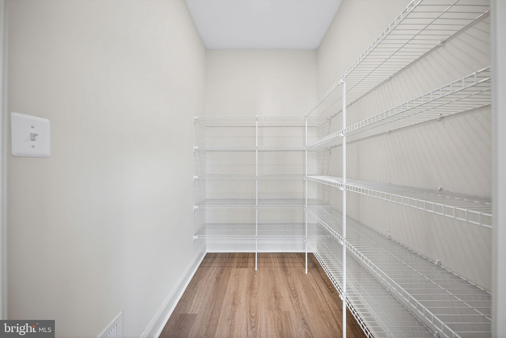 BROOKFIELD - Residential