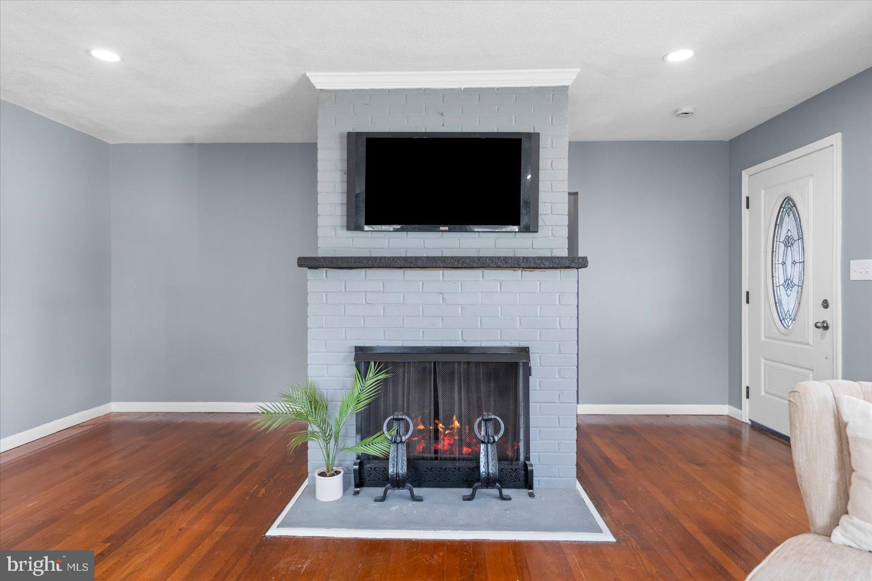 PINE RIDGE - Residential