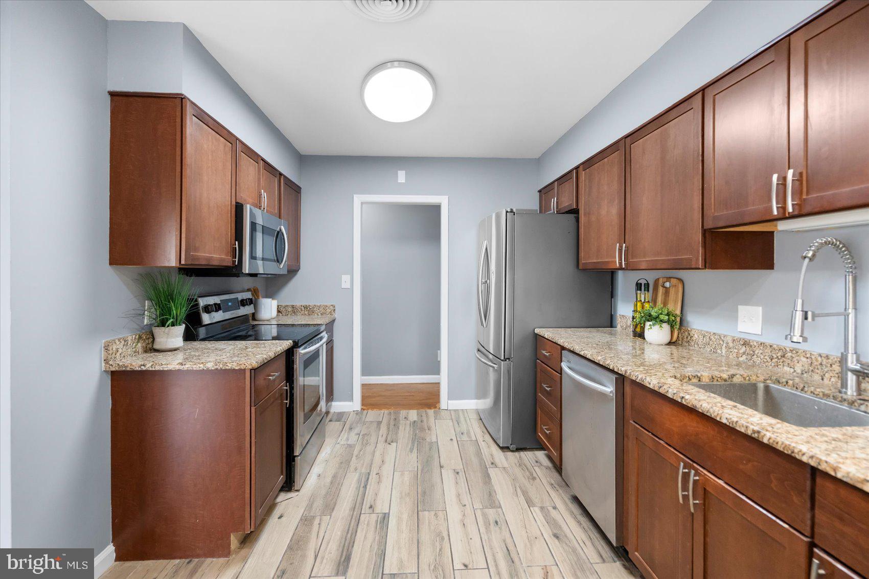 PINE RIDGE - Residential