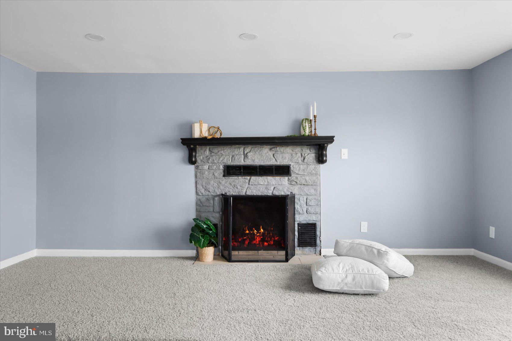 PINE RIDGE - Residential