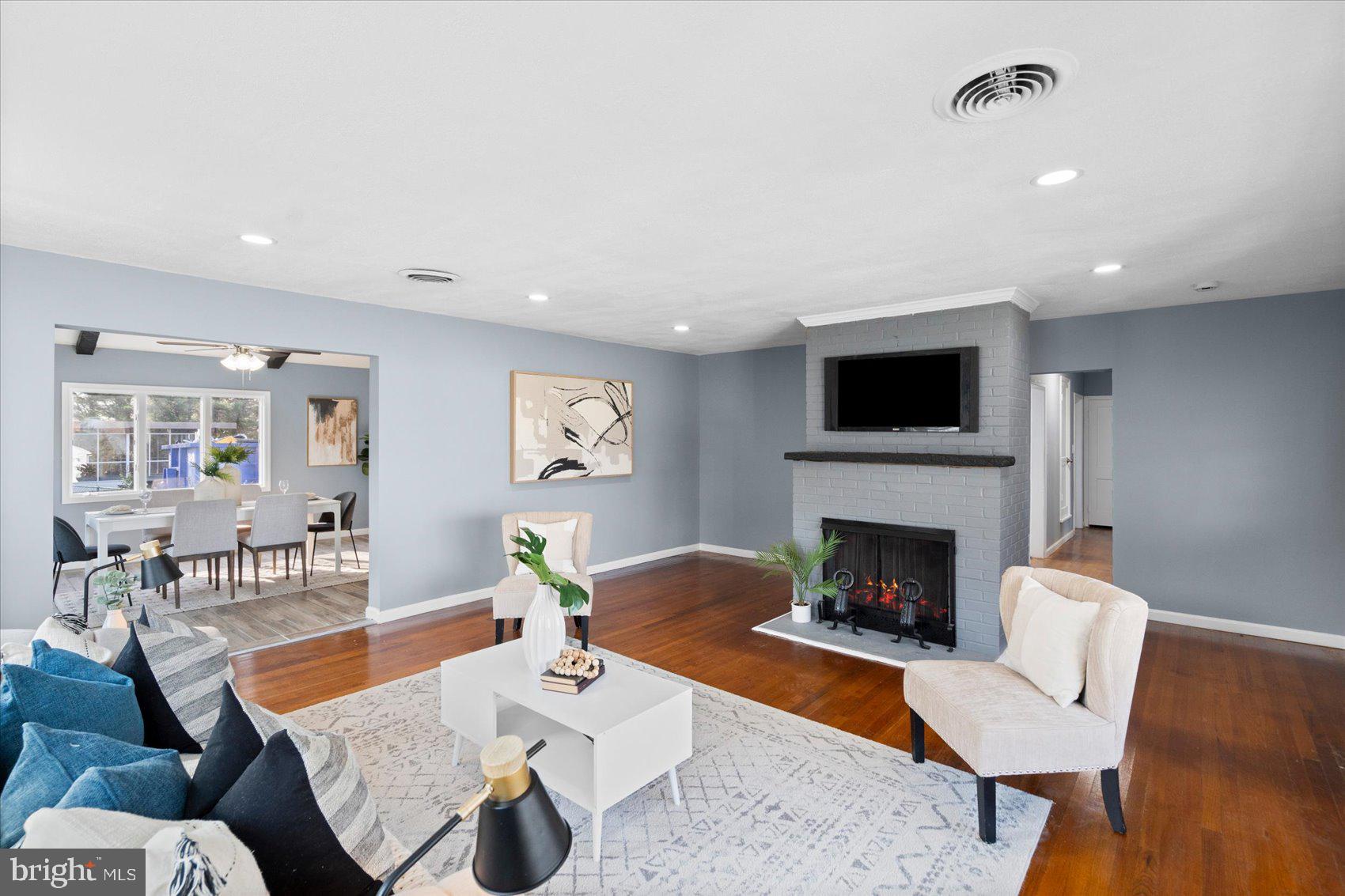 PINE RIDGE - Residential