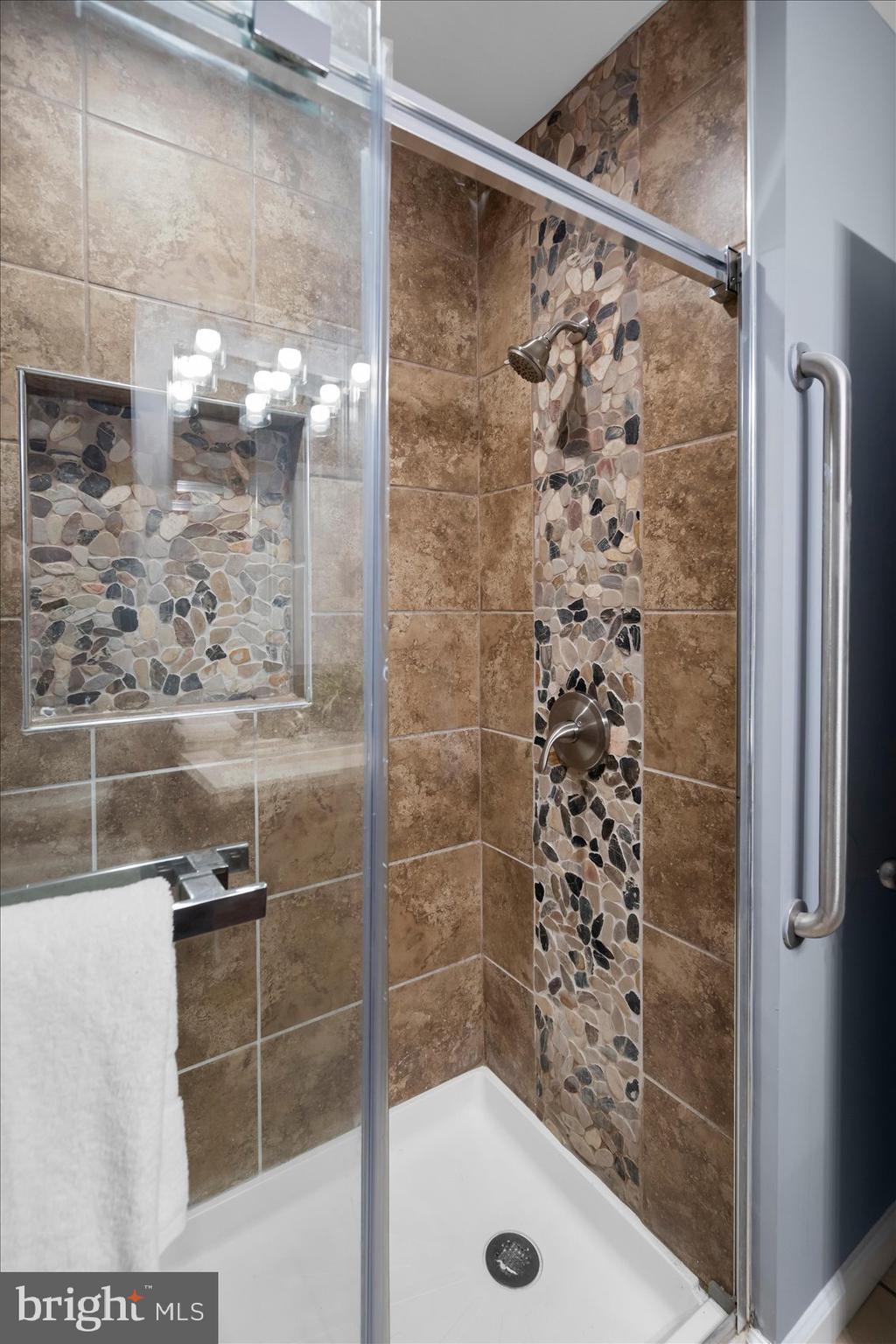 PINE RIDGE - Residential