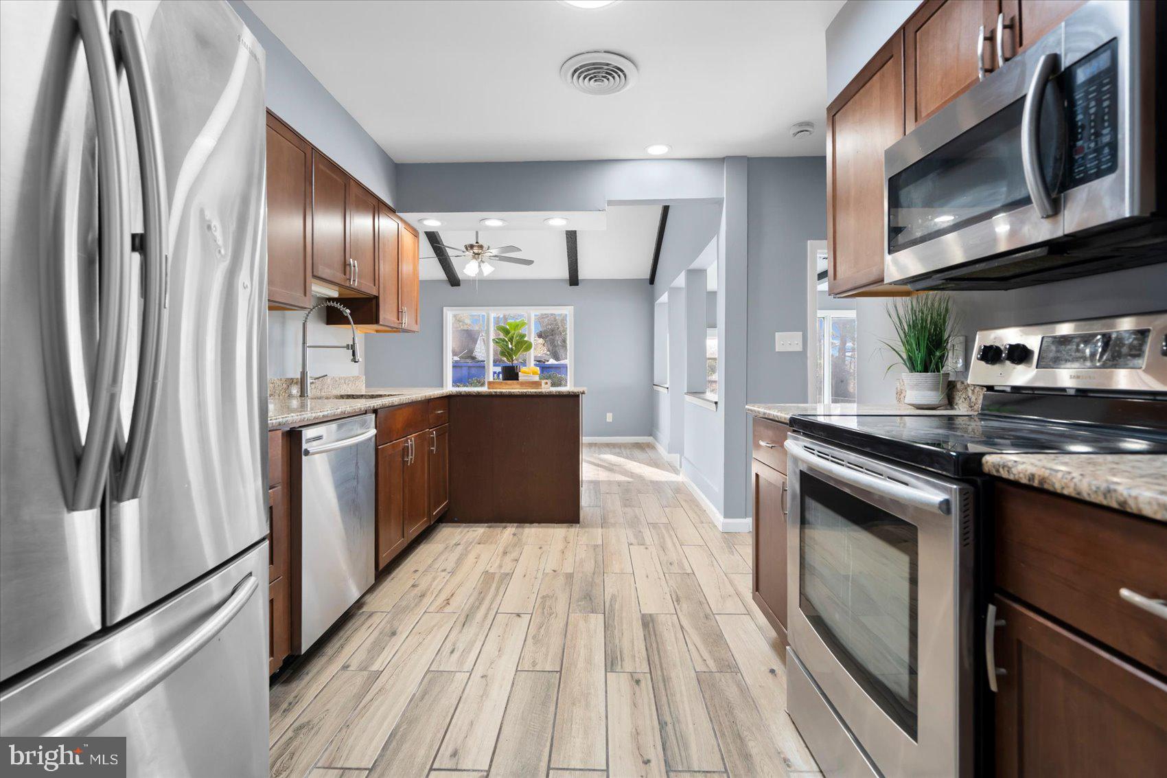 PINE RIDGE - Residential