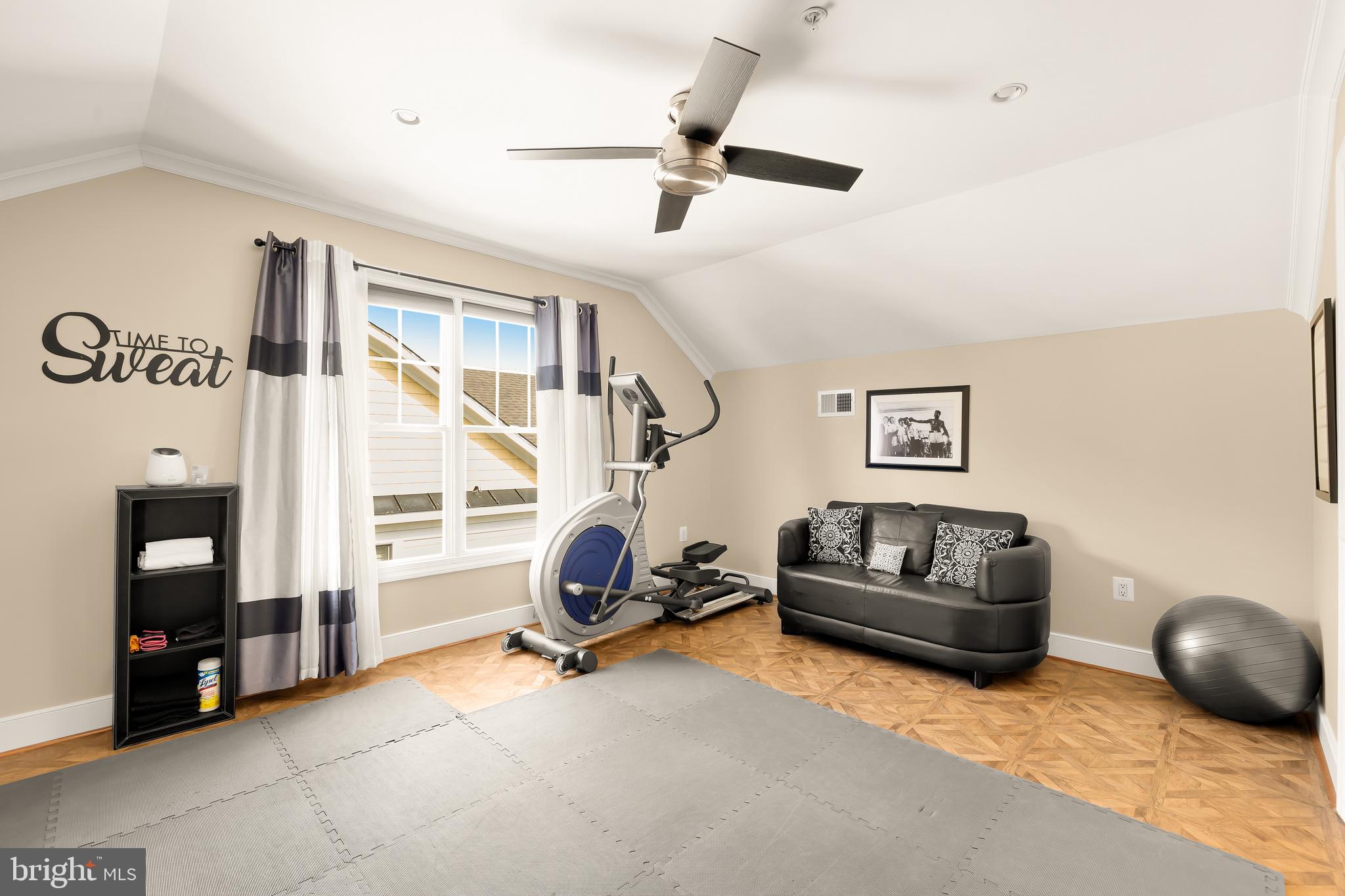 PARKWOOD - Residential