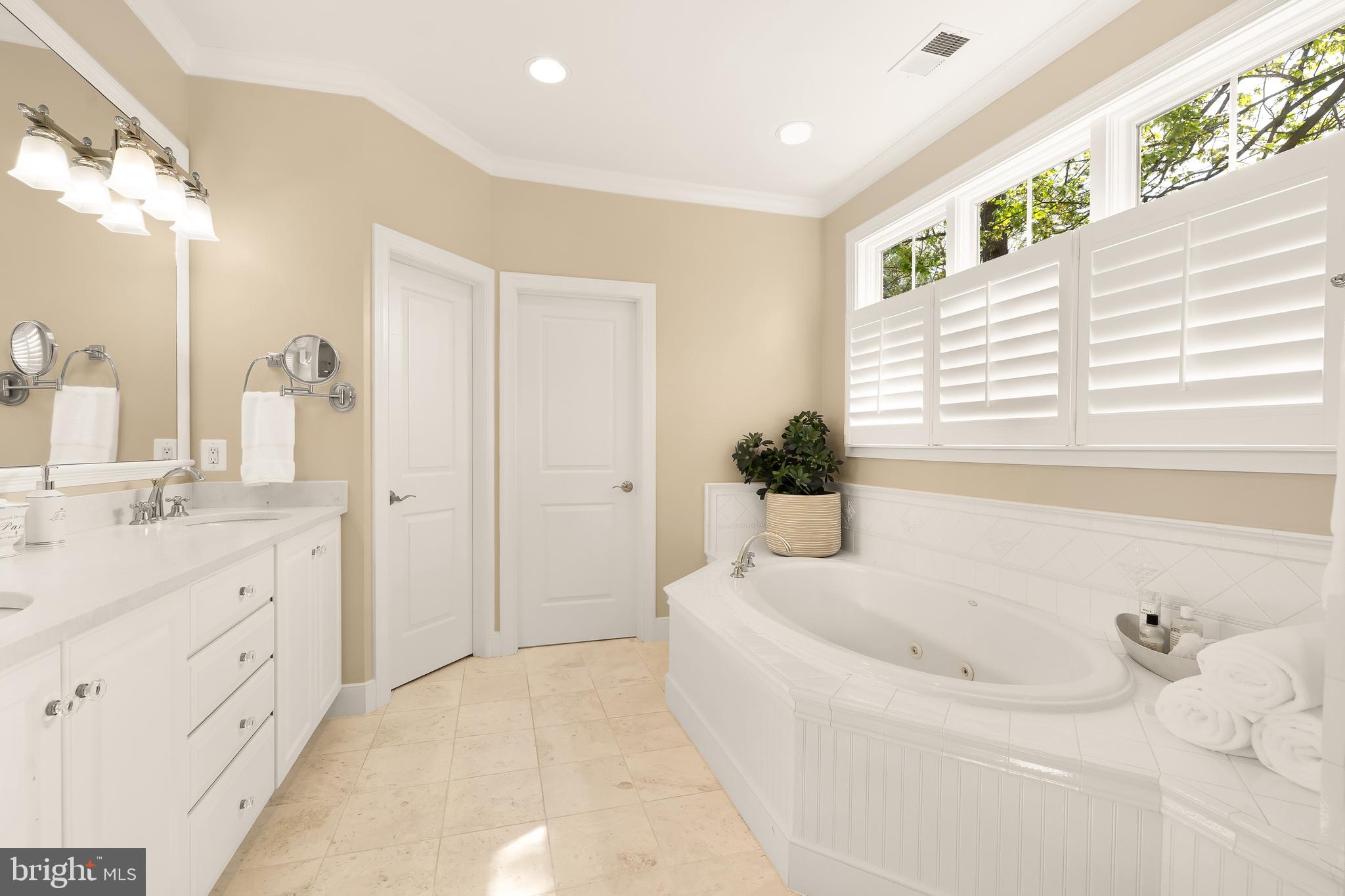 PARKWOOD - Residential