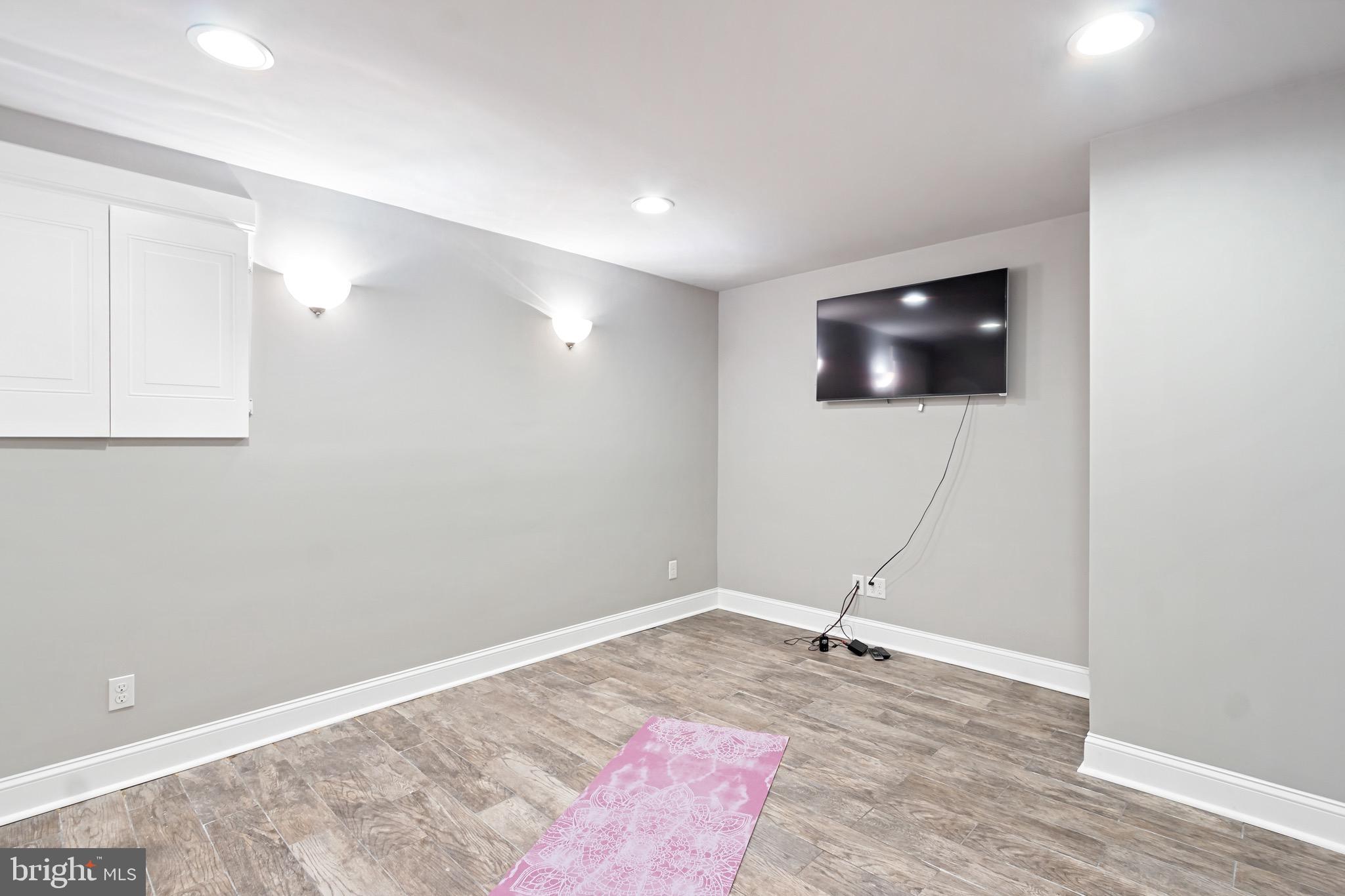 WHITE MARSH - Residential