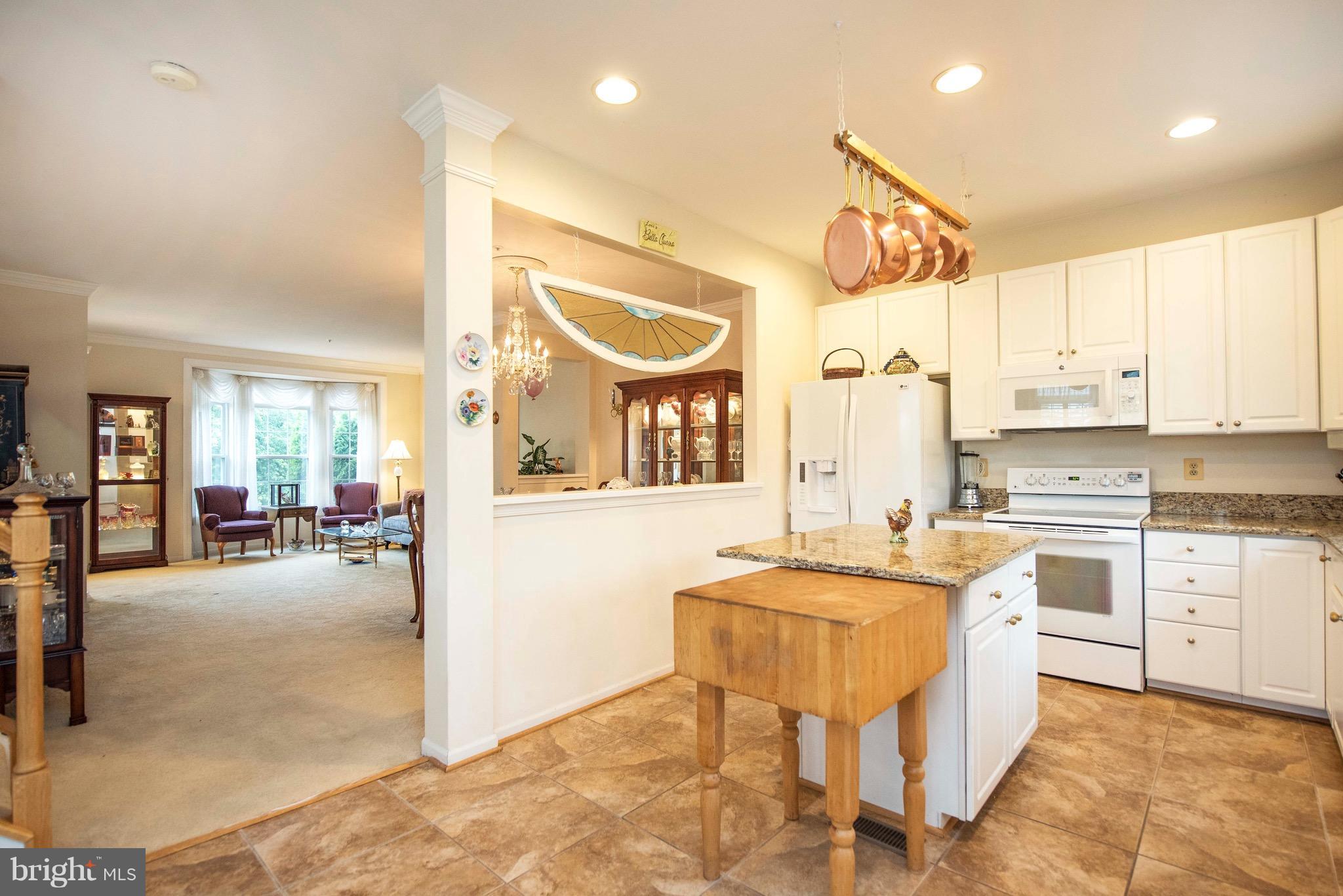 SOUTH RIVER COLONY - Residential