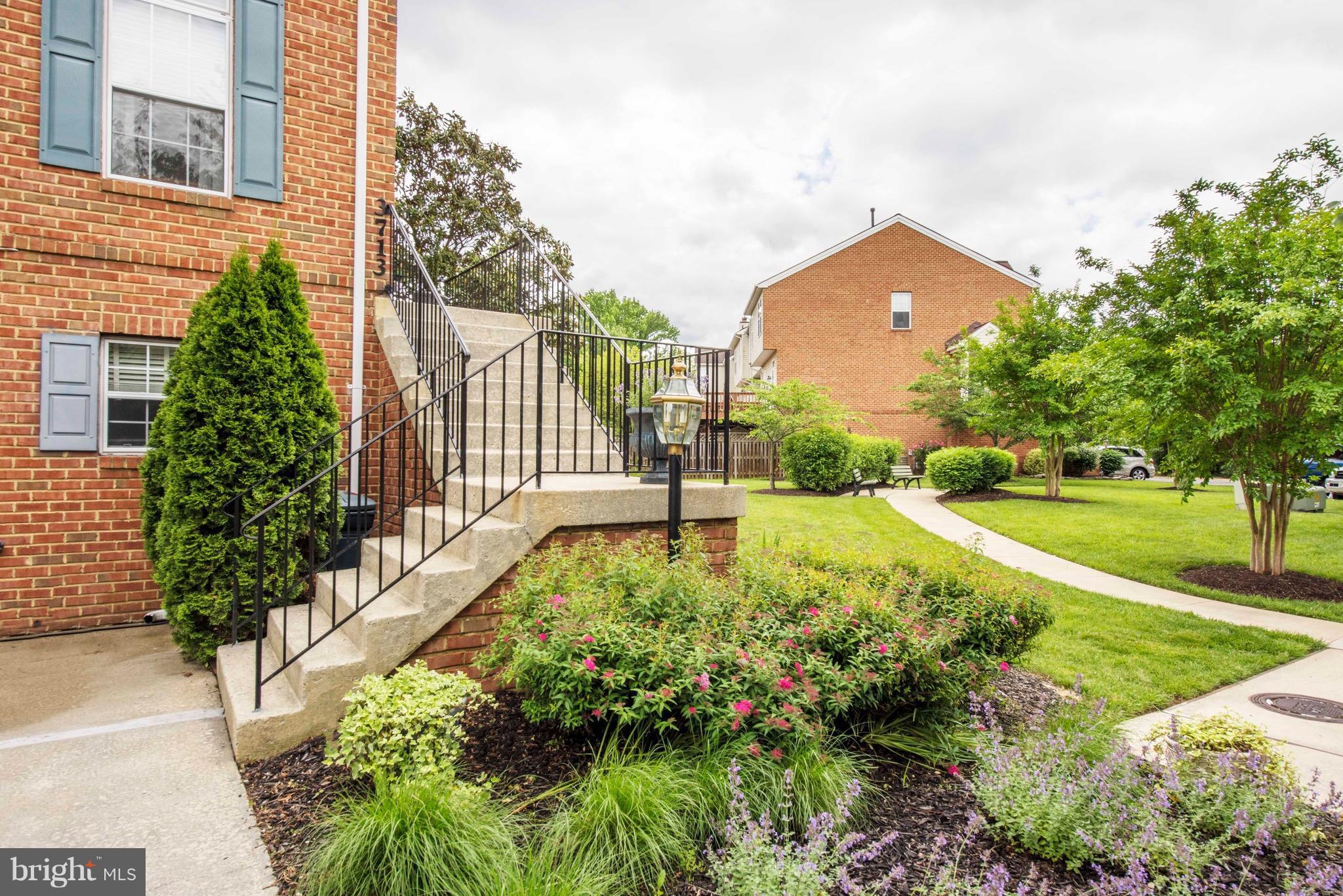 SOUTH RIVER COLONY - Residential