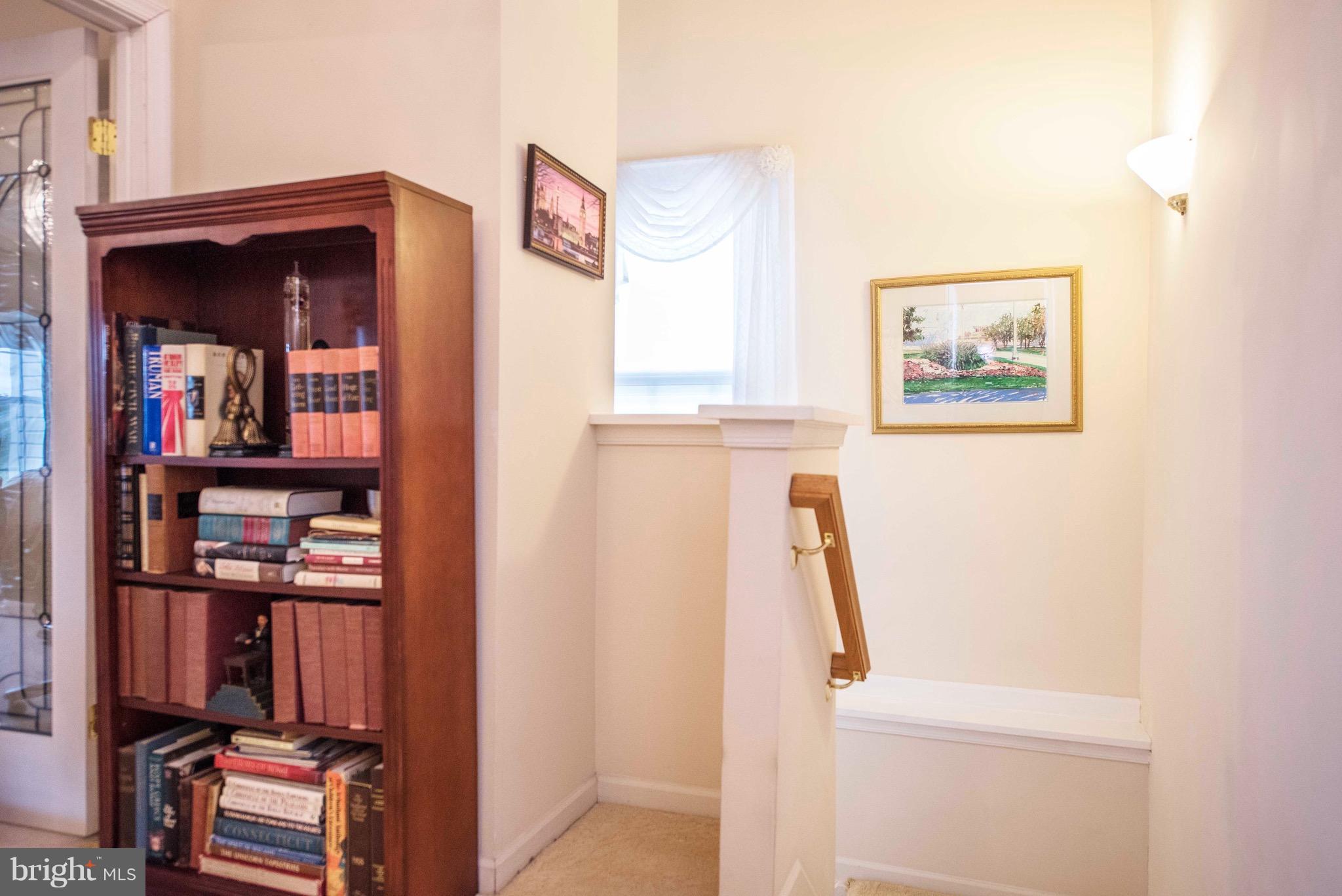 SOUTH RIVER COLONY - Residential