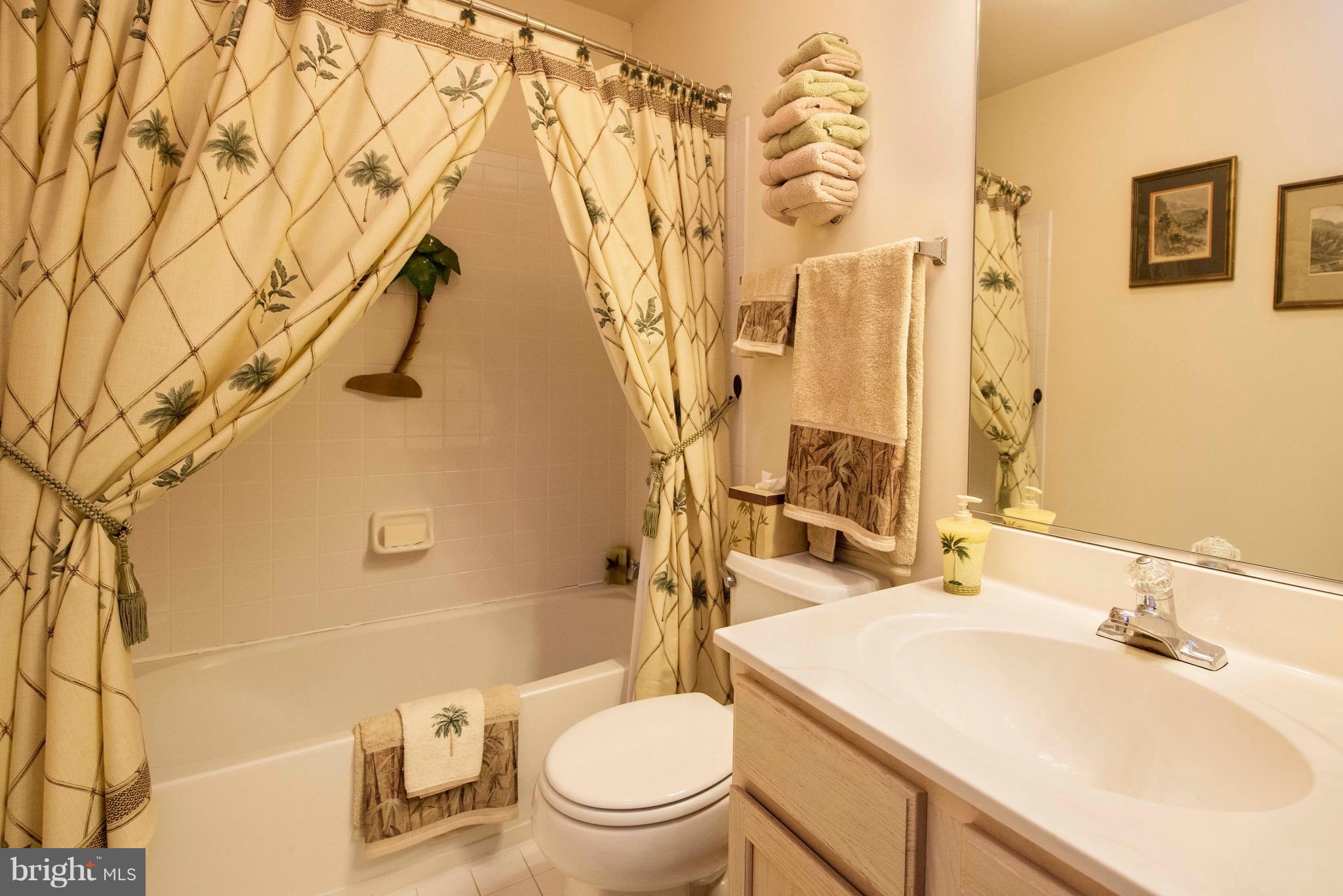 SOUTH RIVER COLONY - Residential