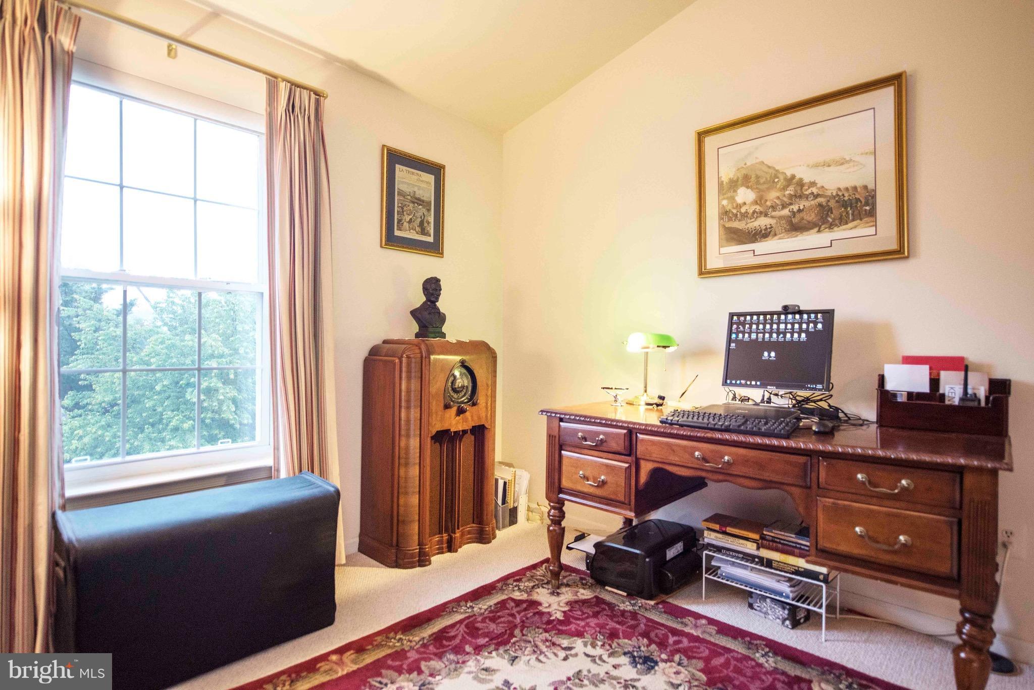 SOUTH RIVER COLONY - Residential