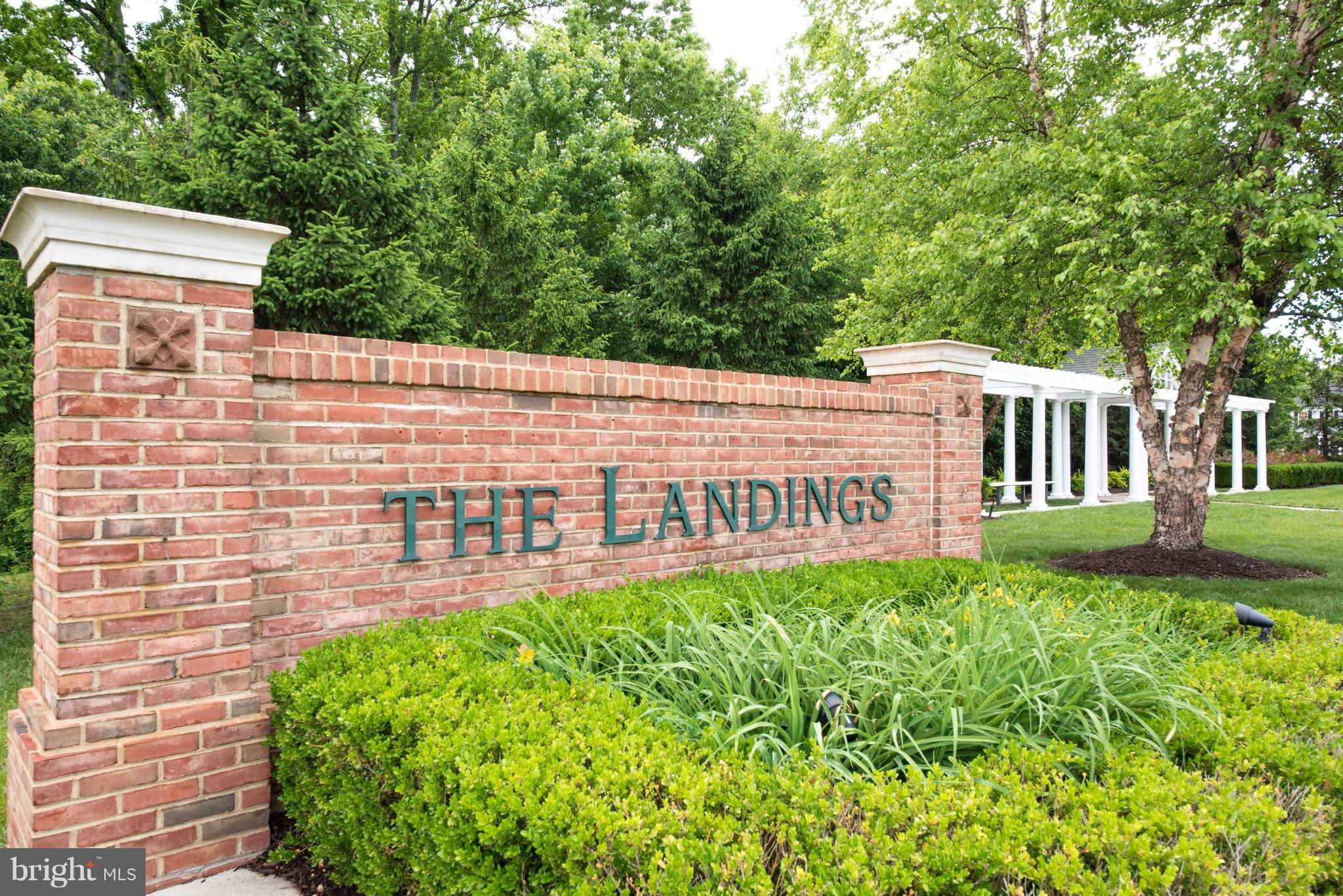 SOUTH RIVER COLONY - Residential