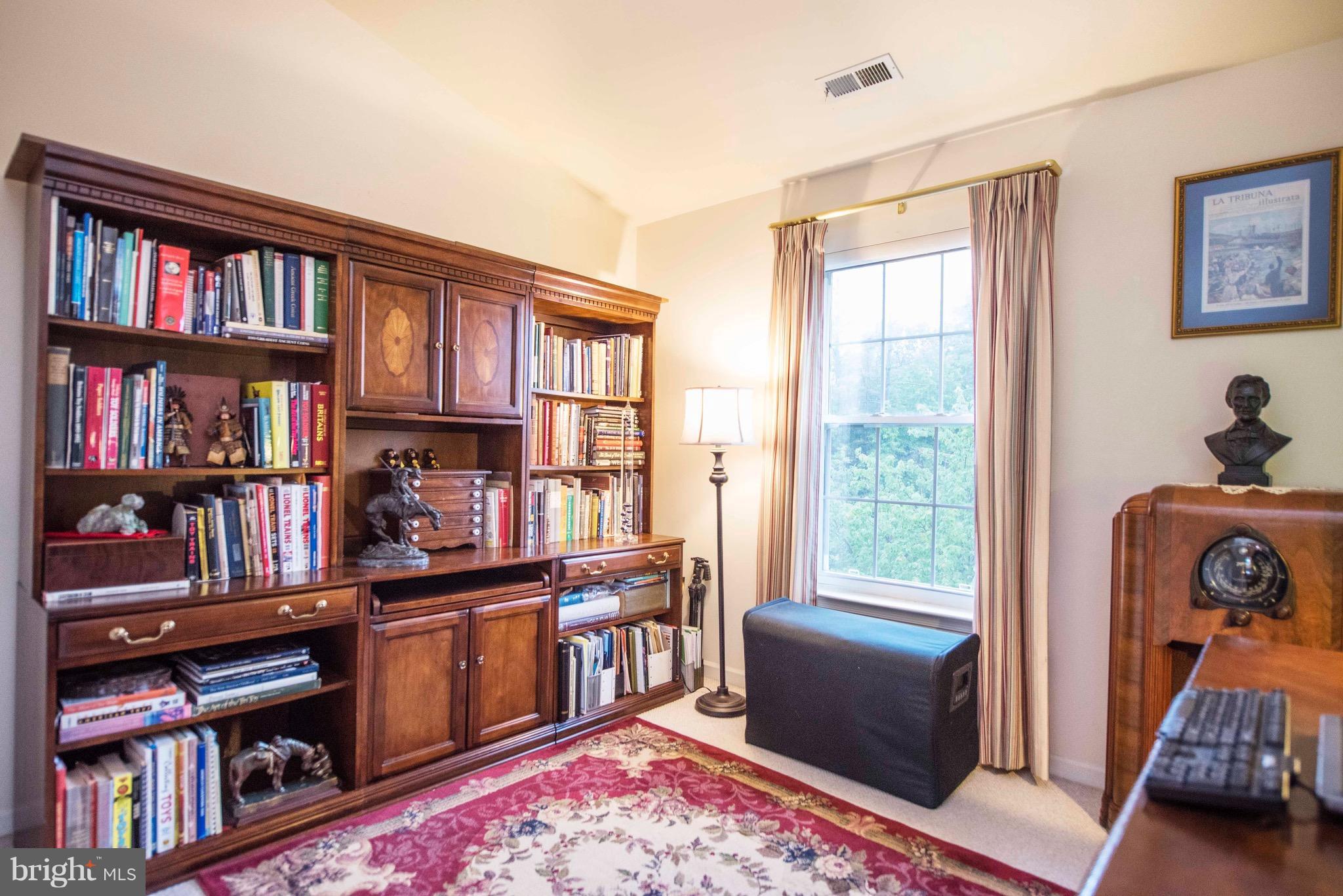 SOUTH RIVER COLONY - Residential