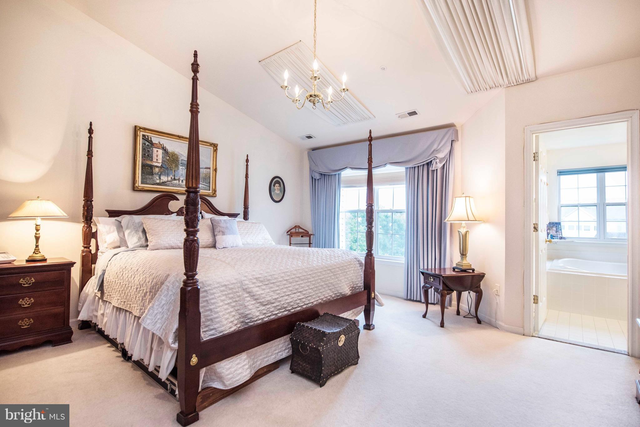 SOUTH RIVER COLONY - Residential