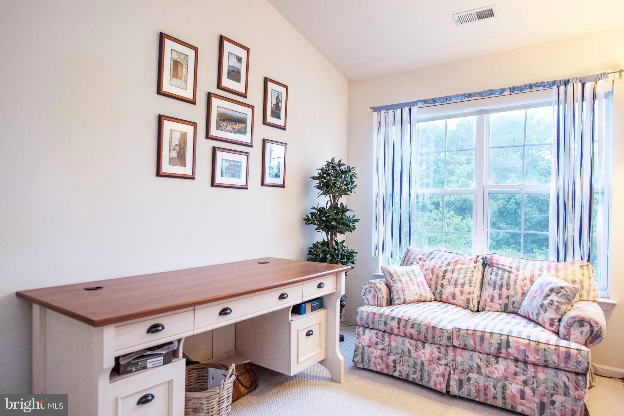 SOUTH RIVER COLONY - Residential