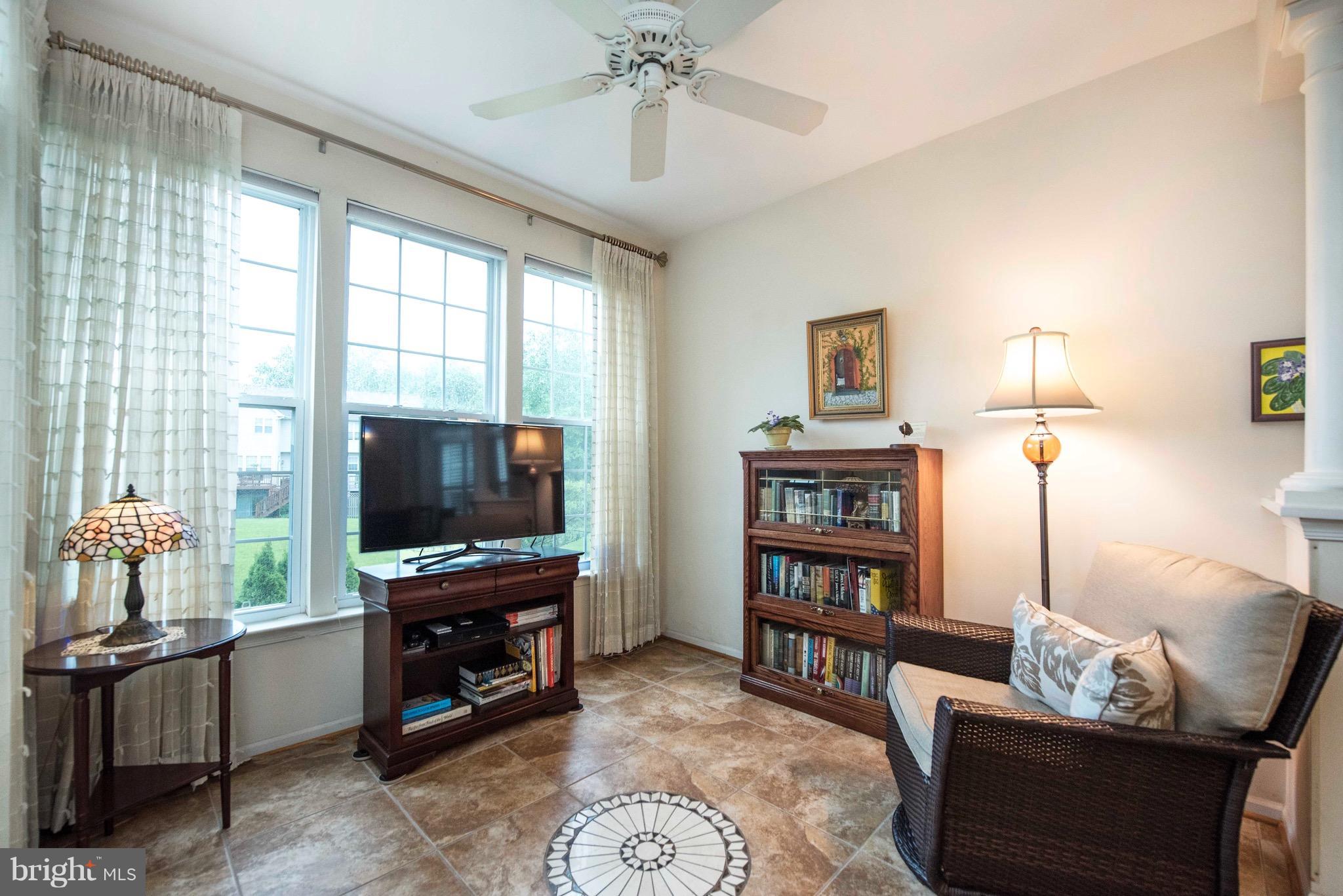 SOUTH RIVER COLONY - Residential